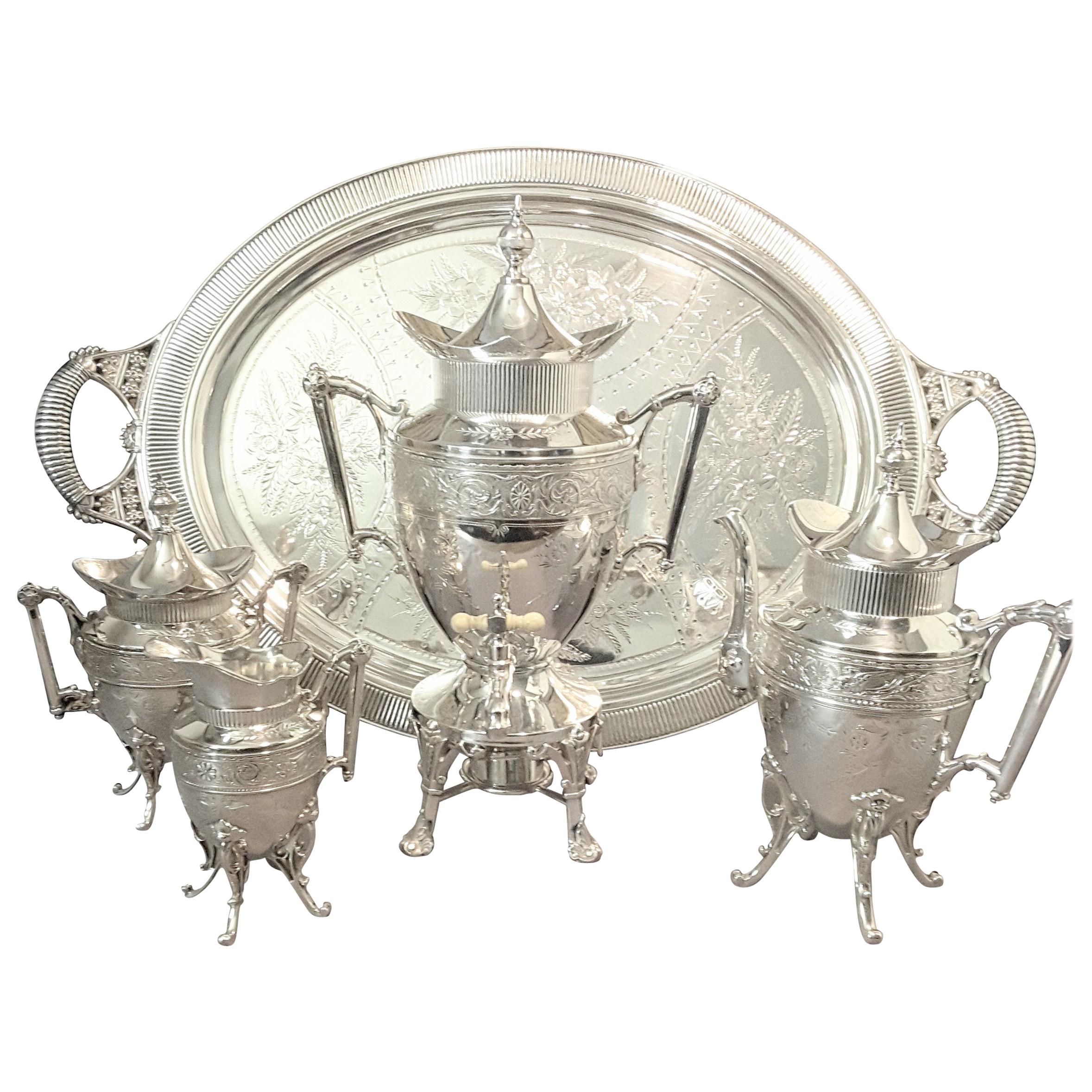 Exquisites versilbertes Teeservice Aesthetic Movement von Simpson, Hall & Miller