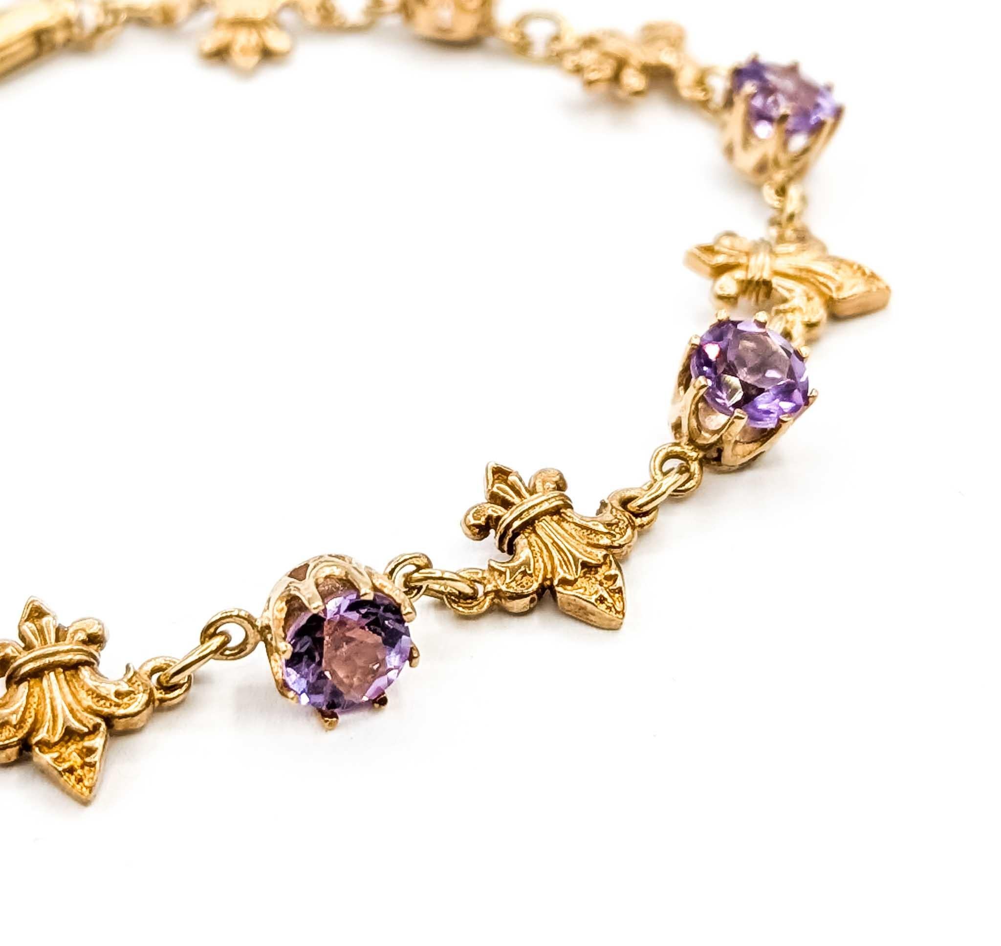 Contemporary Exquisite Amethyst and 9k Yellow Gold Bracelet For Sale