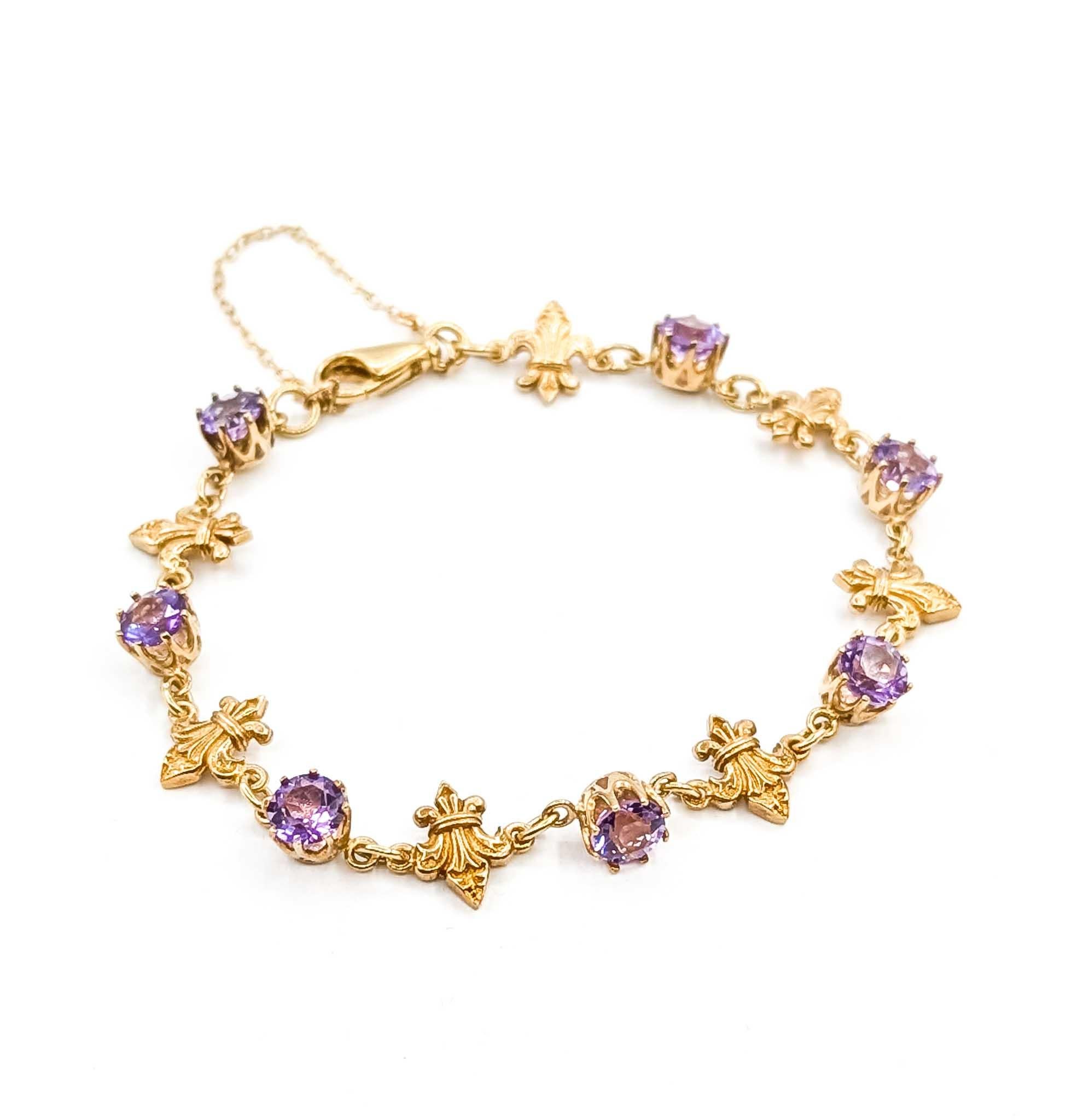 Women's Exquisite Amethyst and 9k Yellow Gold Bracelet For Sale