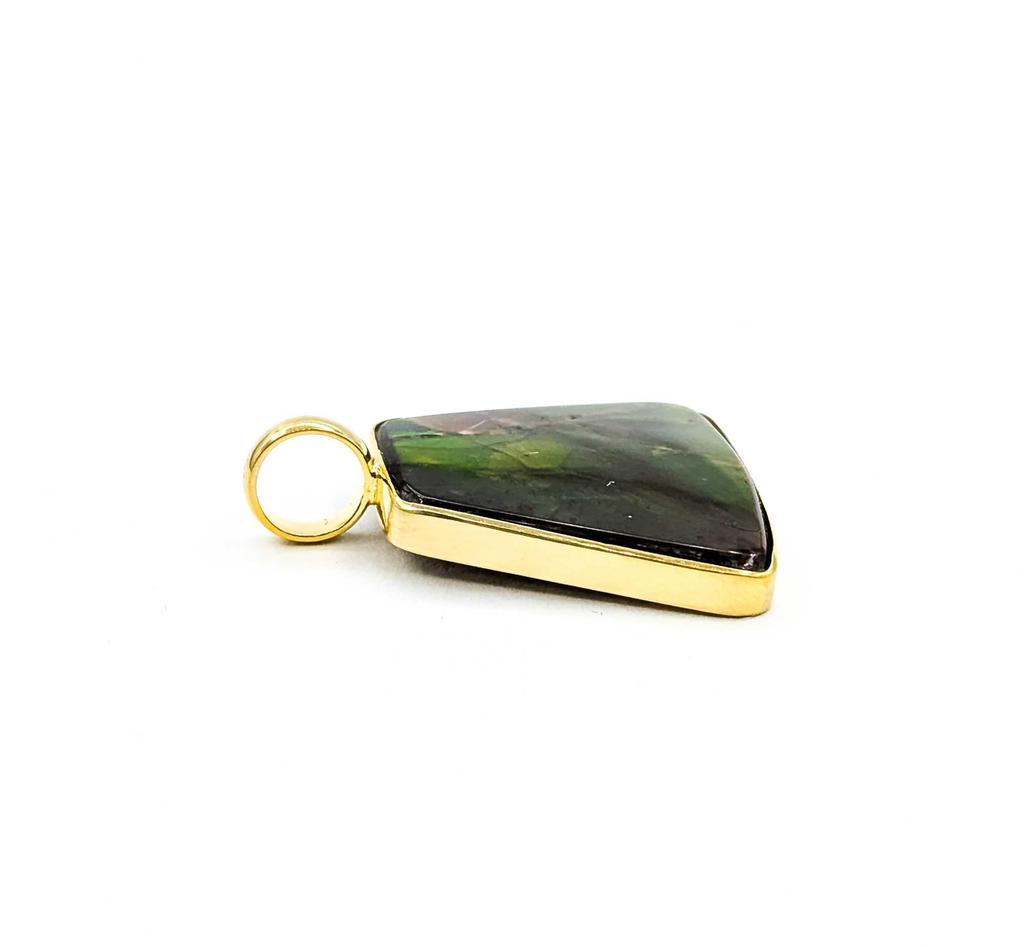 Pendentif exquis en ammolite avec lunette en or jaune 18k Pour femmes en vente