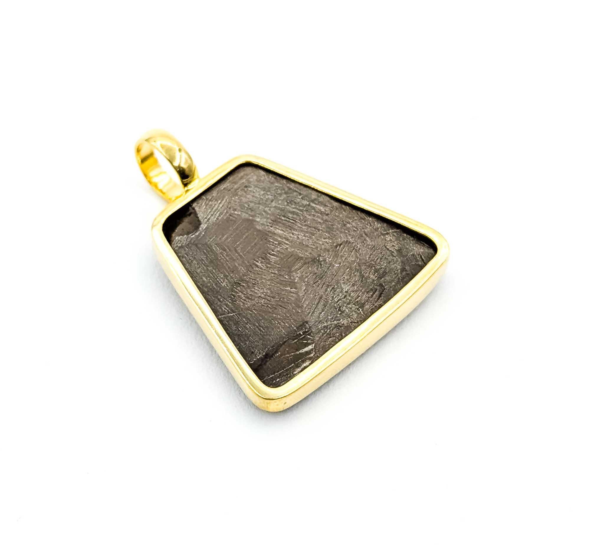 Pendentif exquis en ammolite avec lunette en or jaune 18k en vente 3