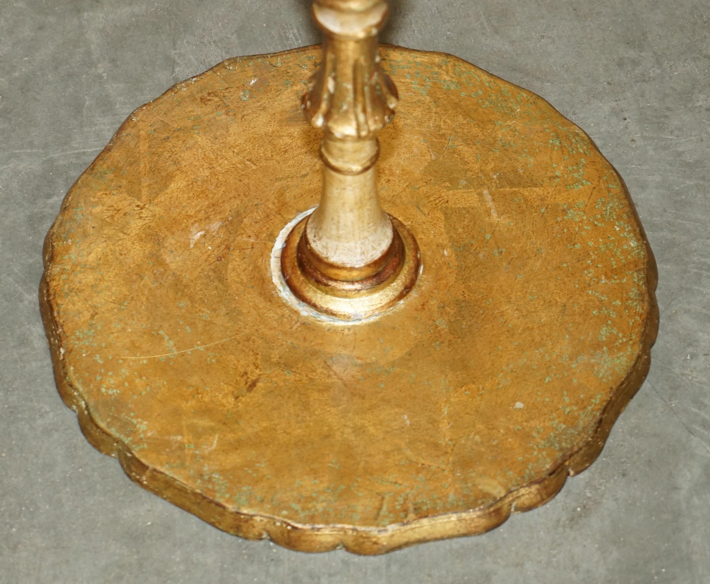 EXQUISITE UND HIGHLY DECORATIVE ITALIAN CIRCA 1900 POLYCHROME PAINTED SiDE-TABLE im Angebot 5