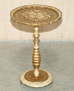 EXQUISITE UND HIGHLY DECORATIVE ITALIAN CIRCA 1900 POLYCHROME PAINTED SiDE-TABLE