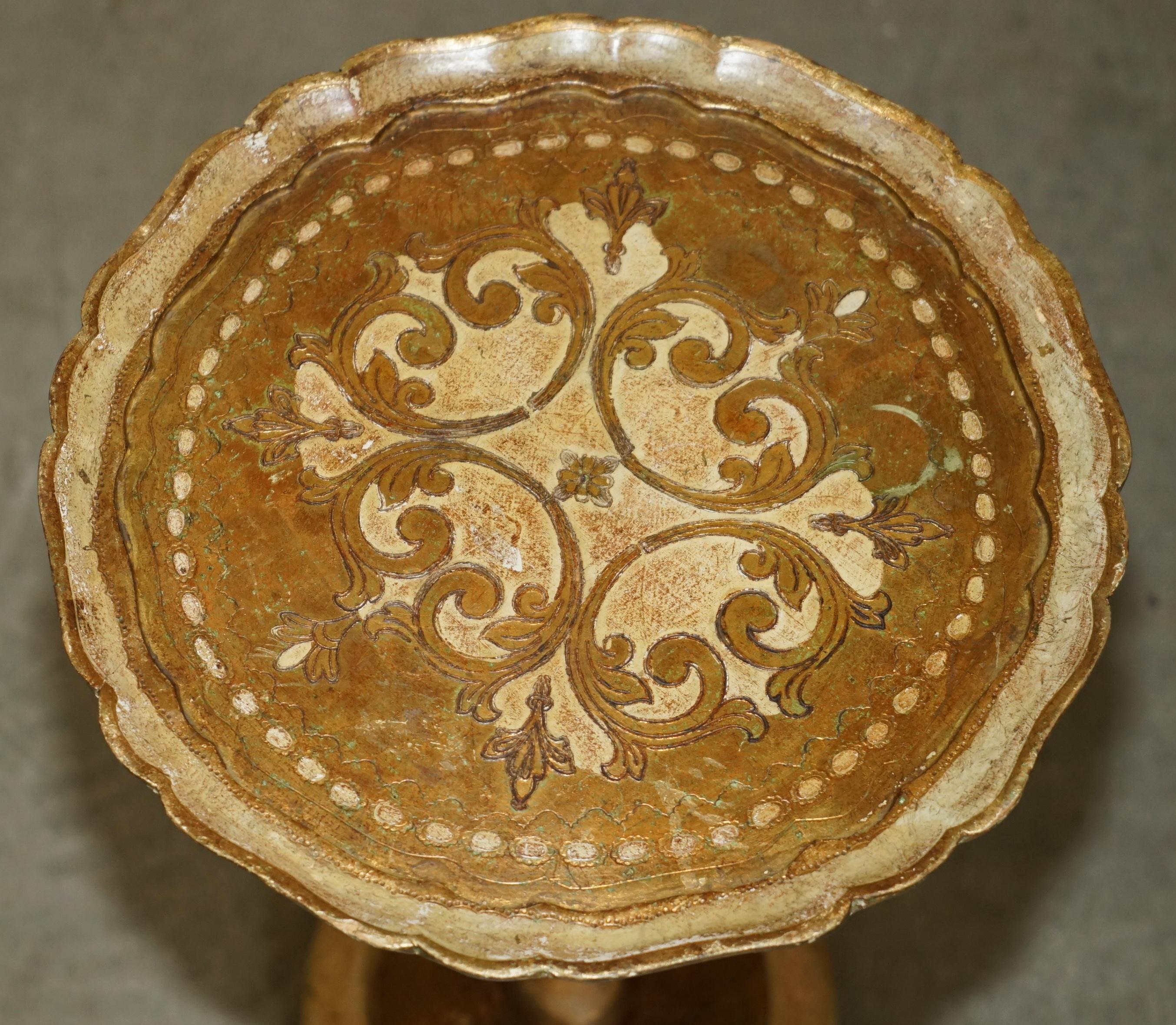 EXQUISITE UND HIGHLY DECORATIVE ITALIAN CIRCA 1900 POLYCHROME PAINTED SiDE-TABLE (Spätviktorianisch) im Angebot