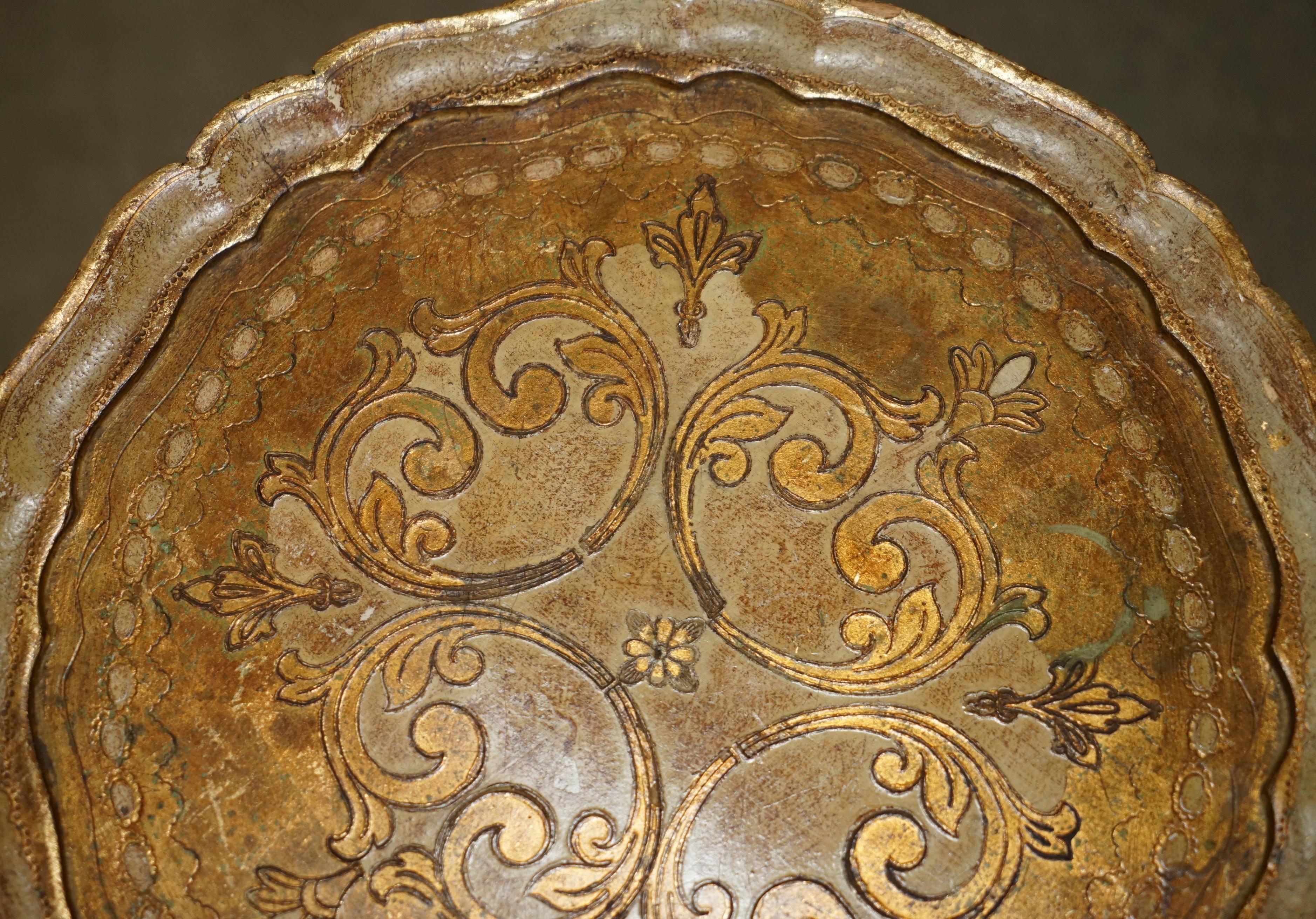 EXQUISITE UND HIGHLY DECORATIVE ITALIAN CIRCA 1900 POLYCHROME PAINTED SiDE-TABLE (Italienisch) im Angebot