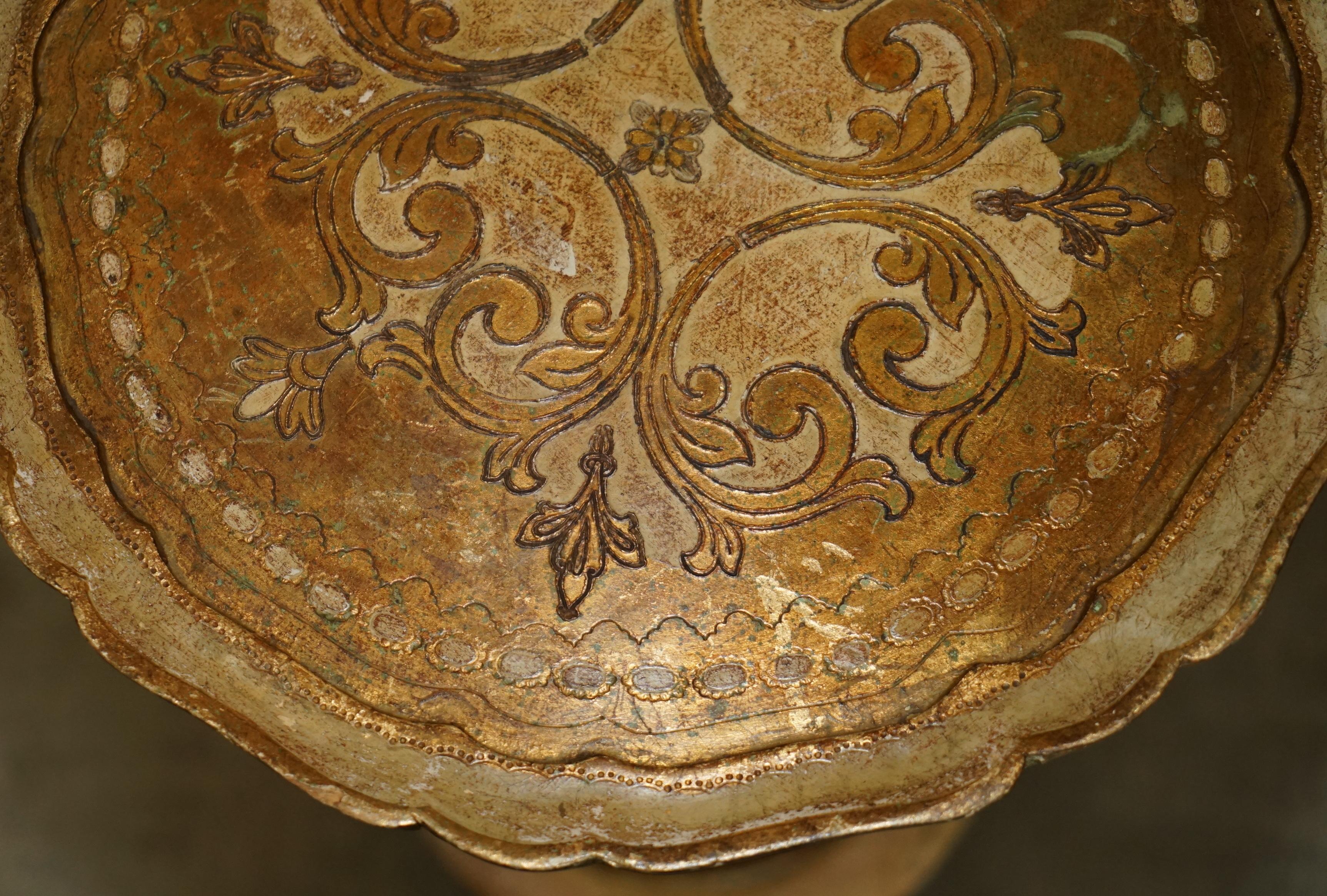EXQUISITE UND HIGHLY DECORATIVE ITALIAN CIRCA 1900 POLYCHROME PAINTED SiDE-TABLE (Polychromiert) im Angebot