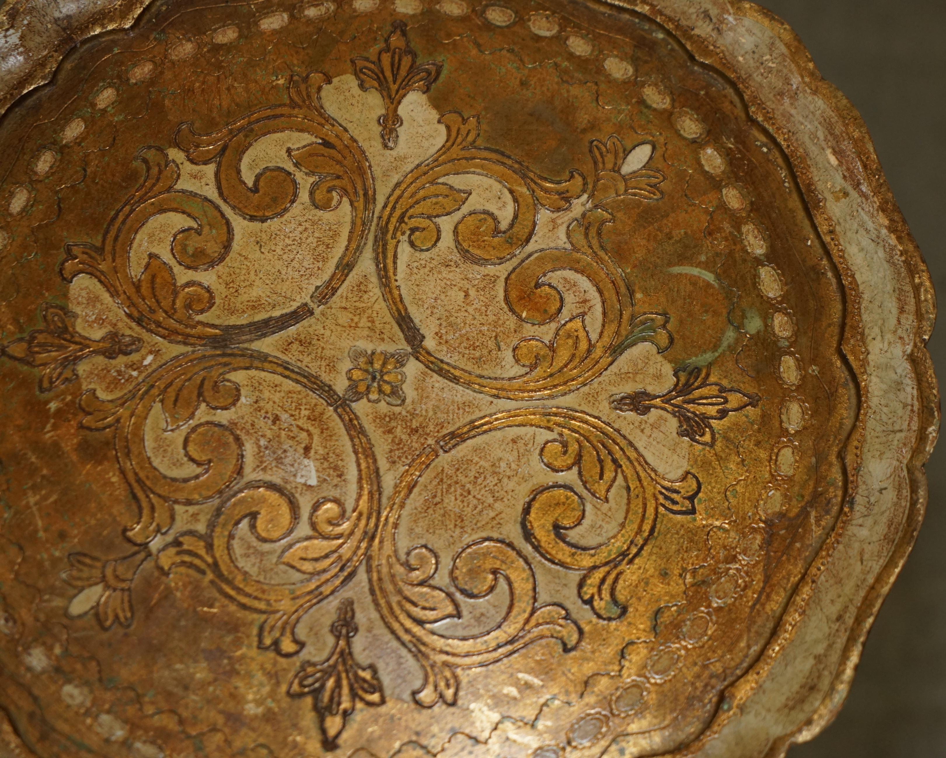 EXQUISITE UND HIGHLY DECORATIVE ITALIAN CIRCA 1900 POLYCHROME PAINTED SiDE-TABLE (Frühes 20. Jahrhundert) im Angebot