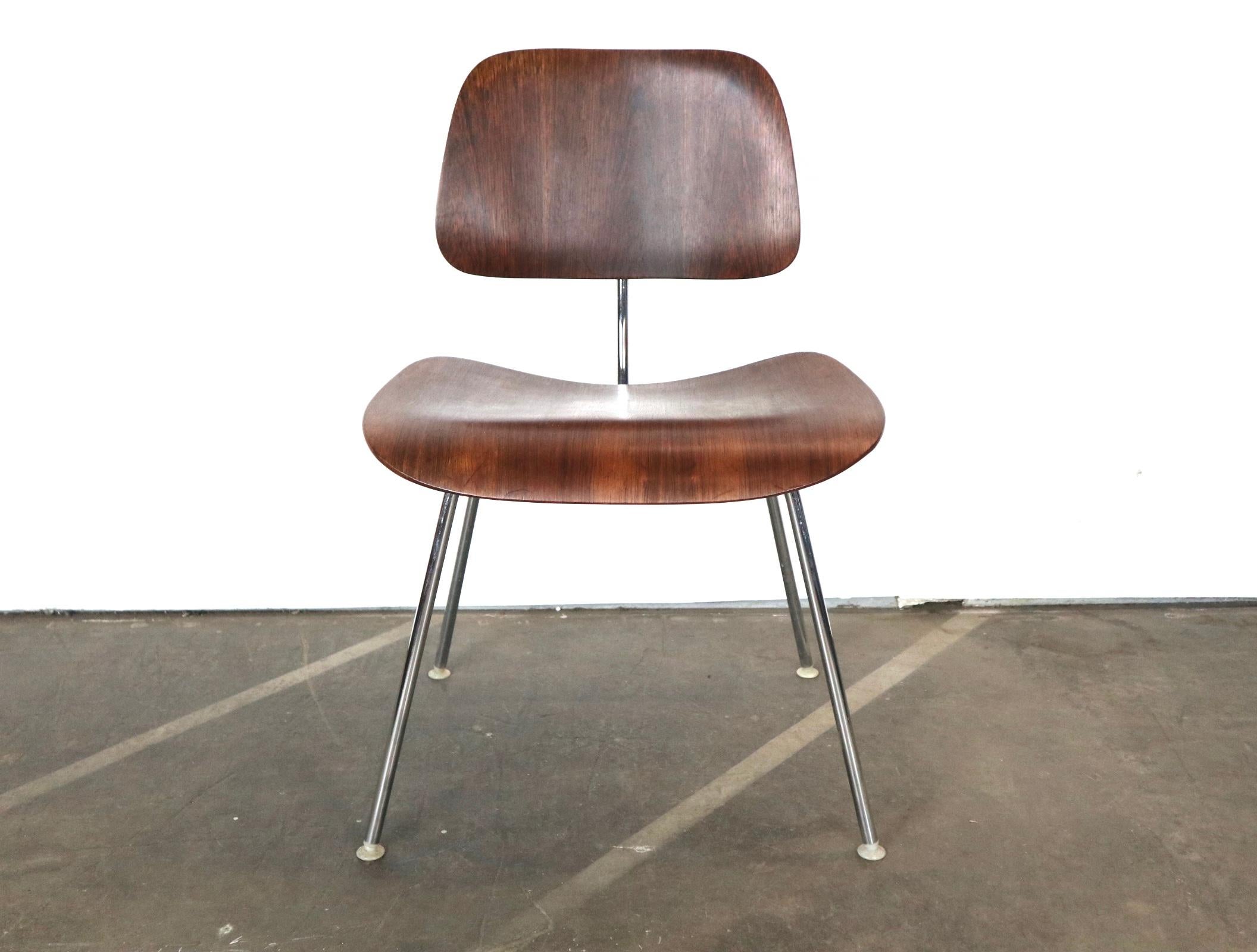 Exquisite and Rare Rosewood Herman Miller Eames DCM Dining Chair In Good Condition In Brooklyn, NY