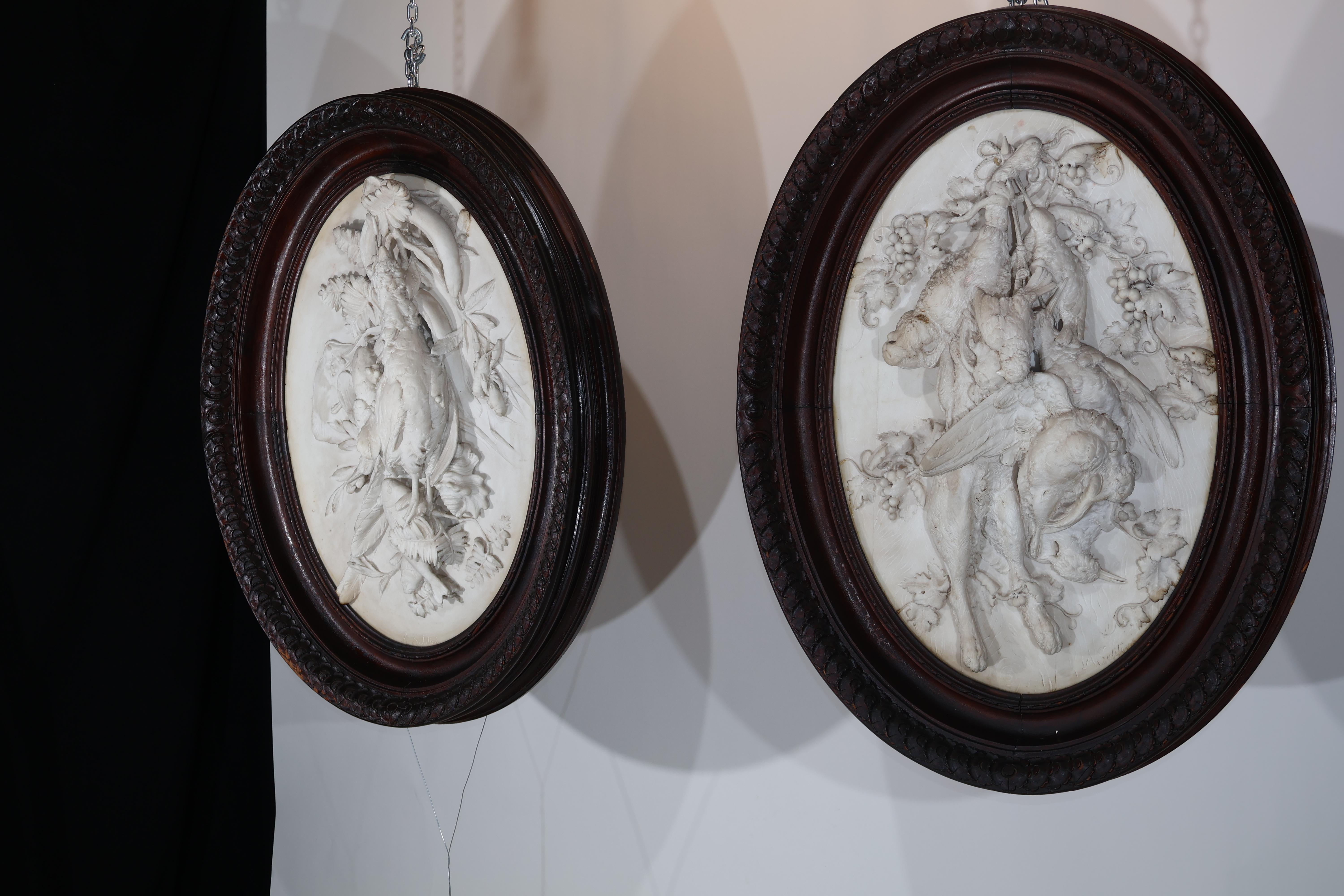 Exquisites und sehr bedeutendes Paar „Natures Mortes“ Carrara-Marmor, Carrara-Marmor im Angebot 14