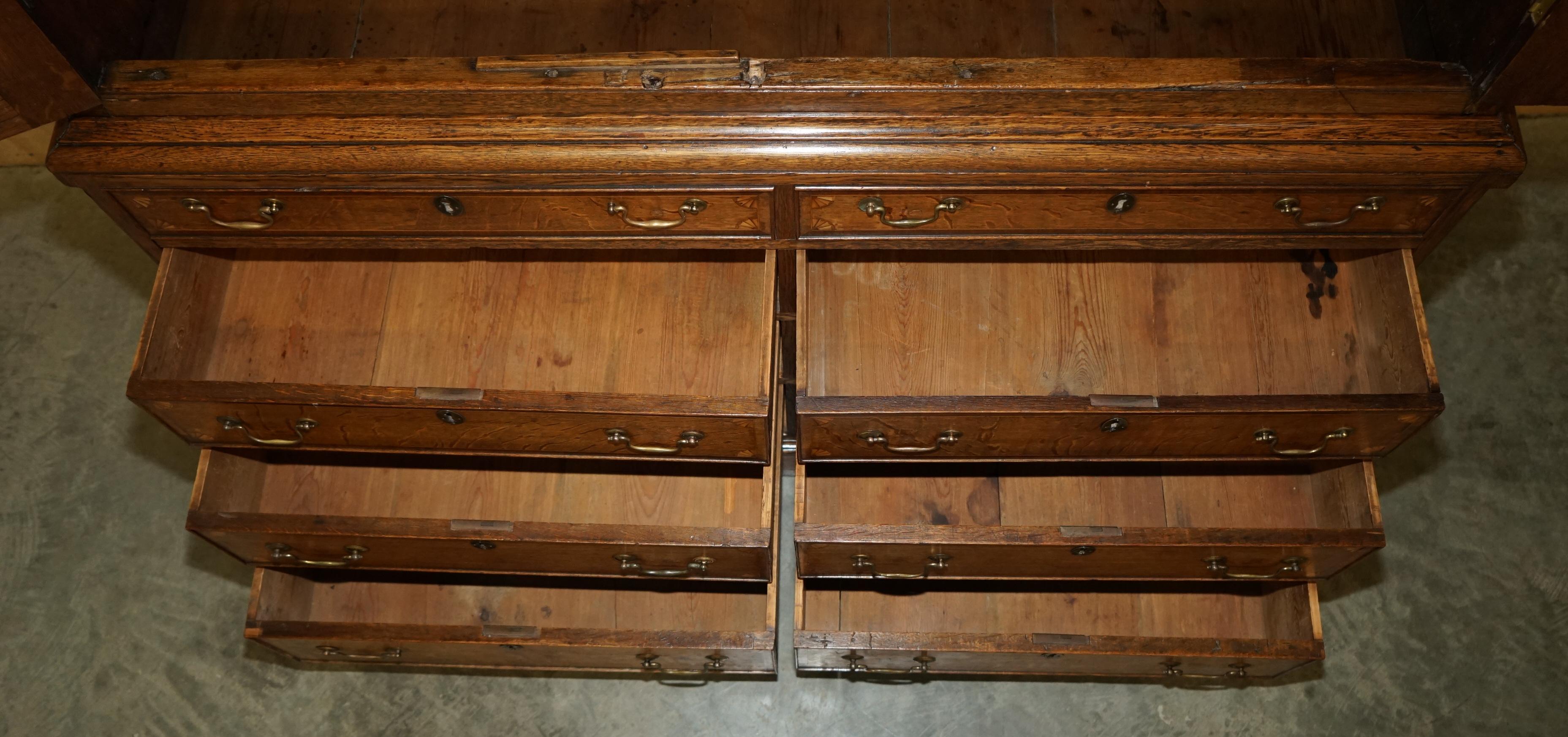 EXQUISITE ANTiQUE 1800 SHERATON INLAID HOUSEKEEPERS CUPBOARD WARDROBE DRAWERS For Sale 11