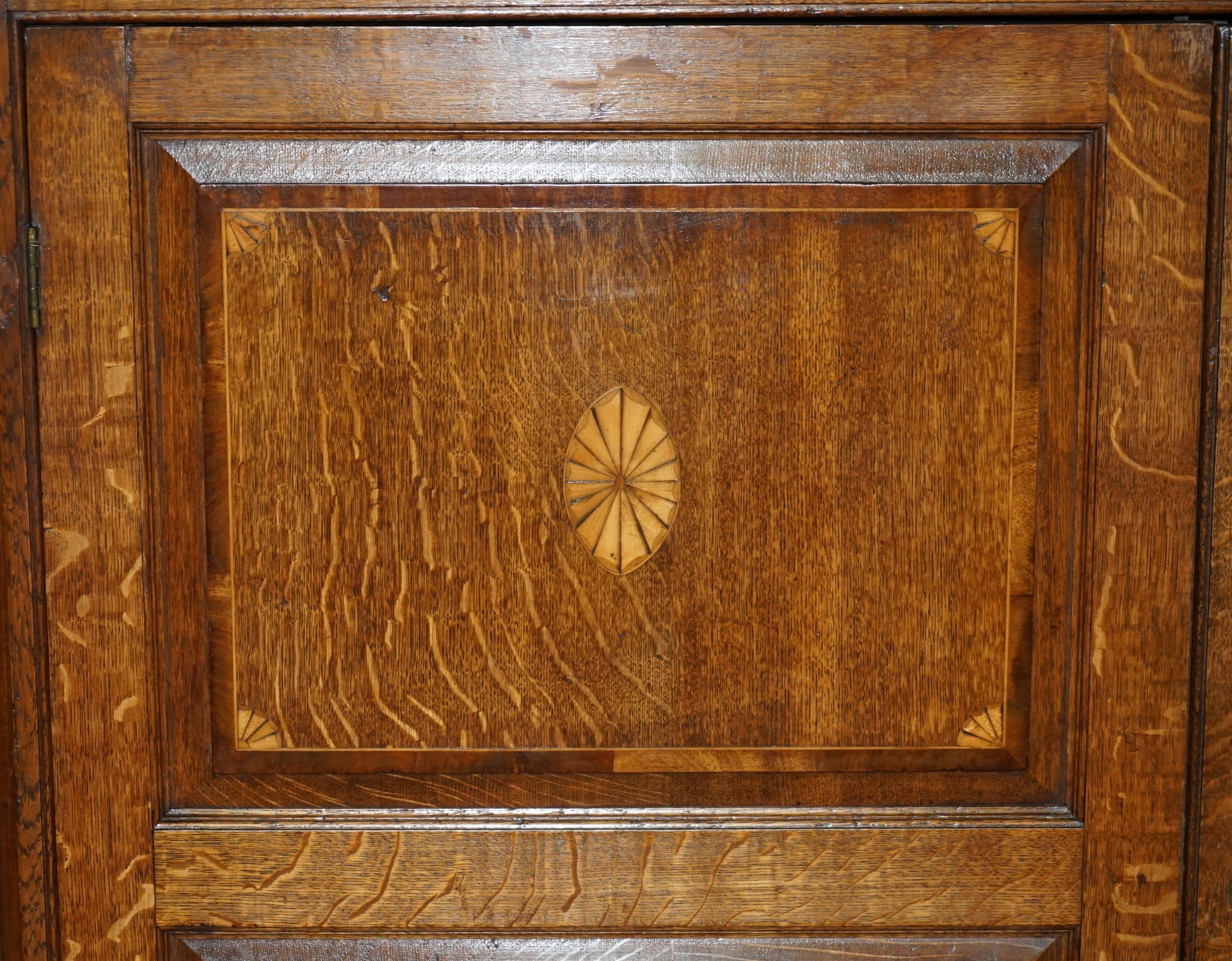 George III EXQUISITE ANTiQUE 1800 SHERATON INLAID HOUSEKEEPERS CUPBOARD WARDROBE DRAWERS For Sale