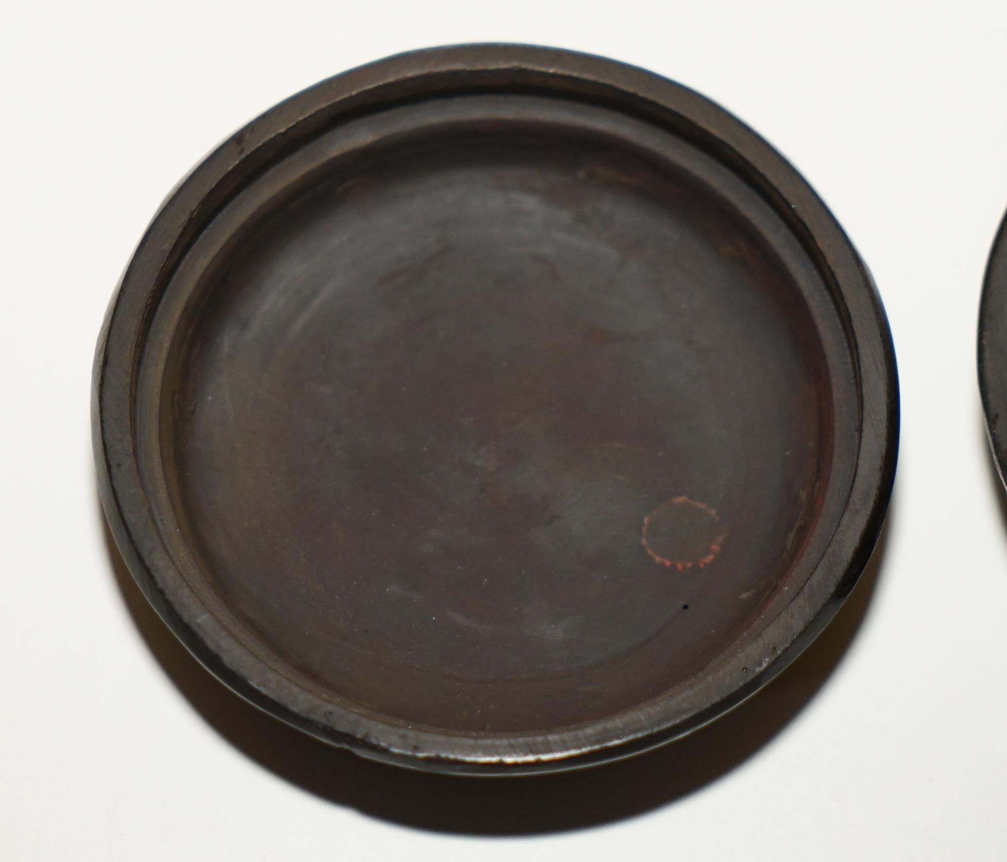 EXQUISiTE ANTIQUE 18TH CENTURY CHINESE BUTTERFLY CINNABAR LACQUER BOWL & COVER In Good Condition For Sale In West Sussex, Pulborough