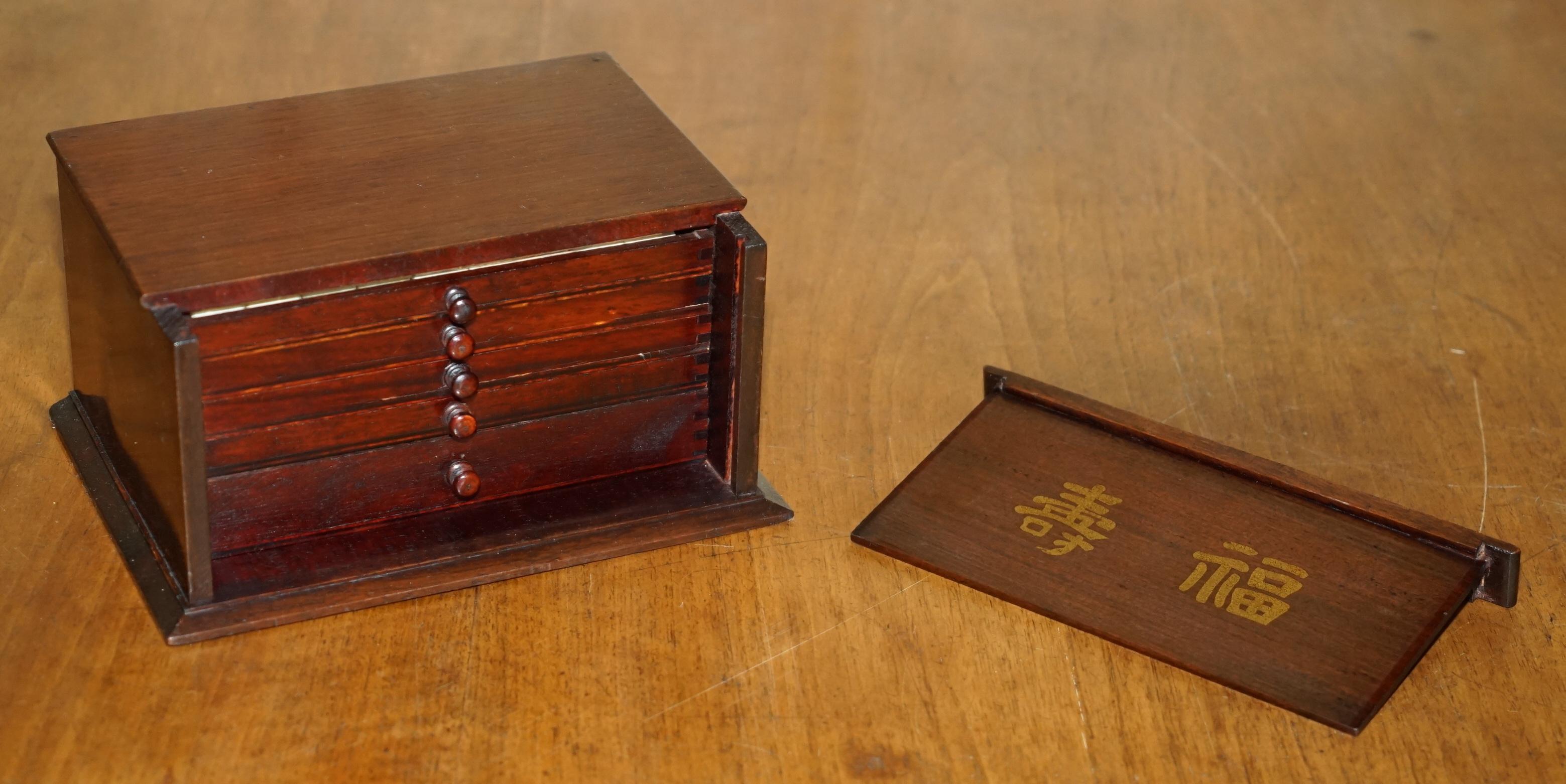 EXQUISITA SUITE ANTIGUA DE MAHJONG PARA 4 PERSONAS CIRCA 1920 EXPORTACIÓN CHINA CON DADOS Hecho a mano en venta