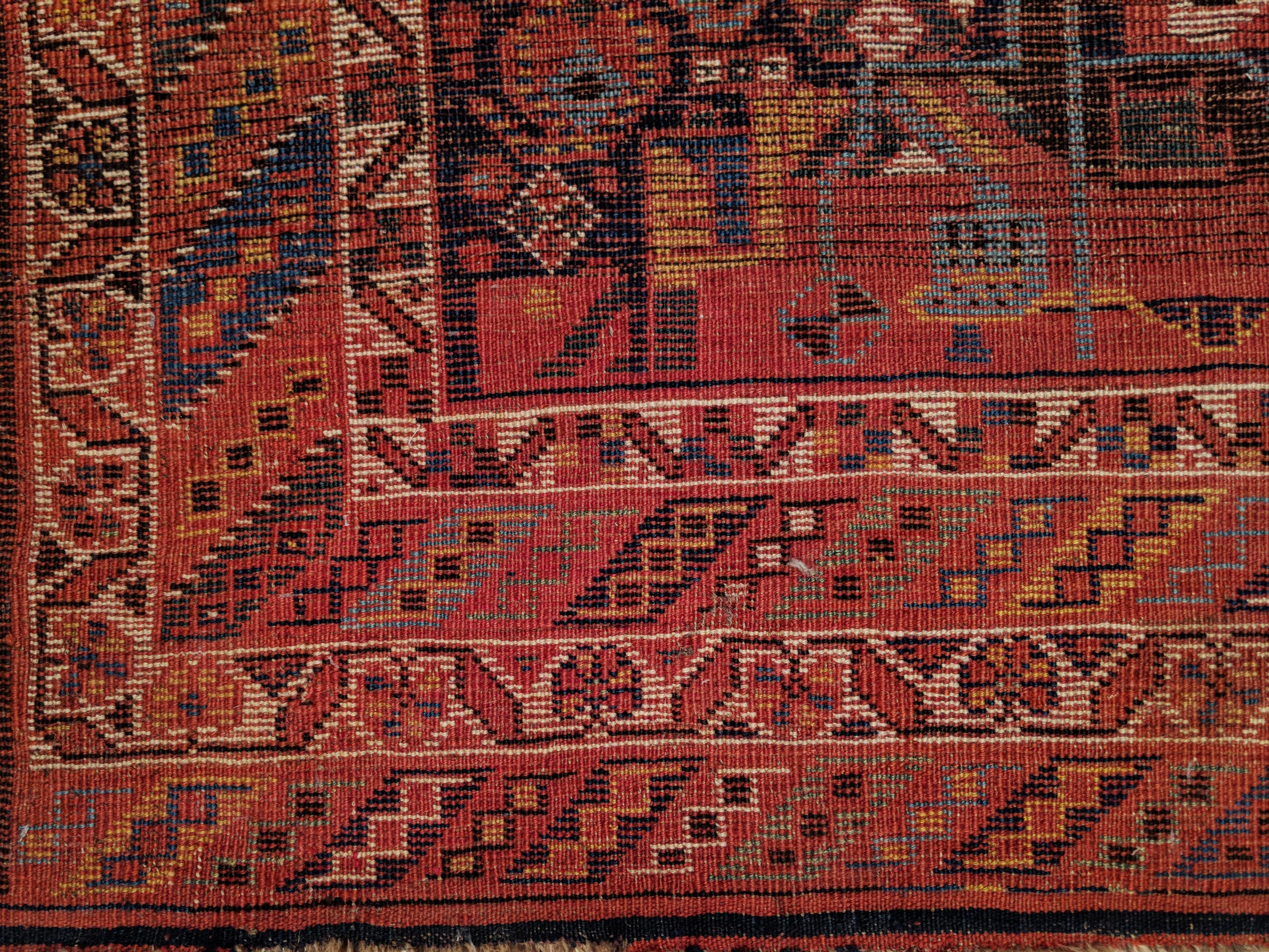 Exquisiter antiker Afshar-Teppich mit europäischem Blumendesign (Indisch) im Angebot