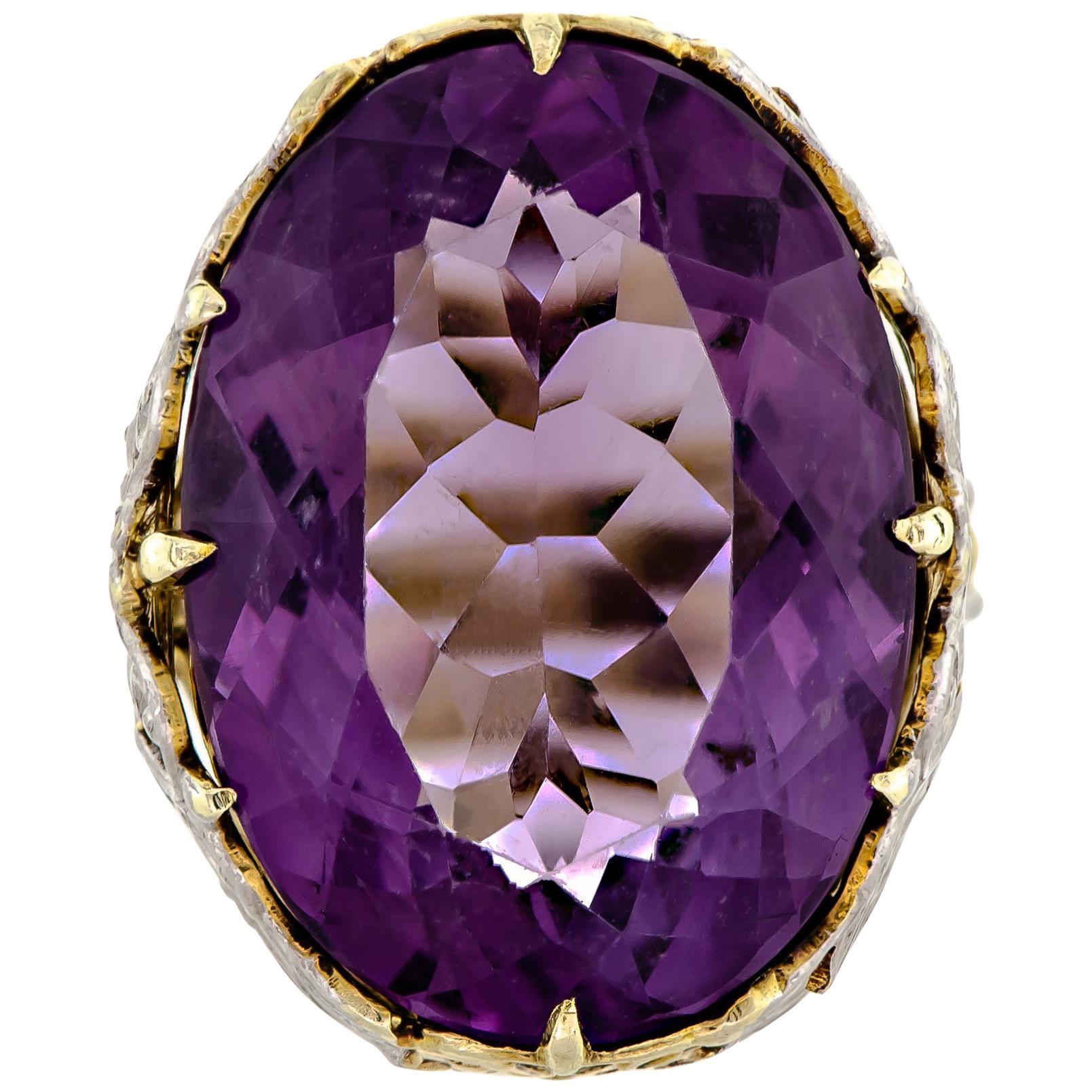 Exquisite Antique Amethyst and Two-Colored 14 Karat Gold Ring For Sale
