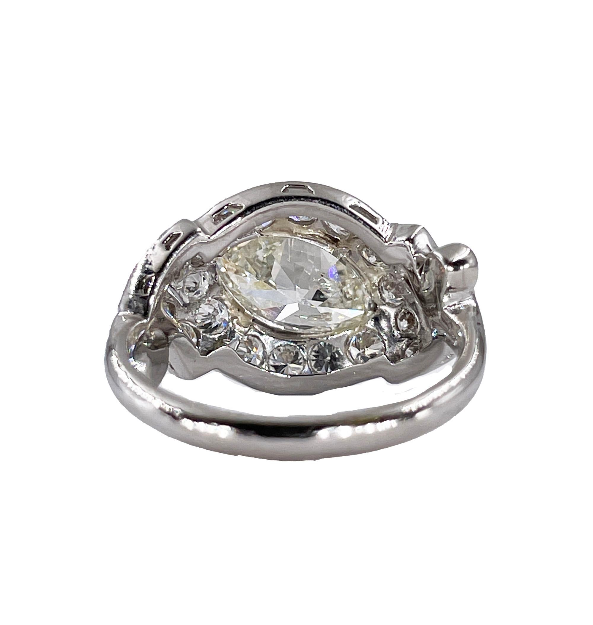 Exquisite Antique Art Deco 2.51ct Moval Marquise Cut Diamond PL Engagement Ring In Good Condition For Sale In New York, NY