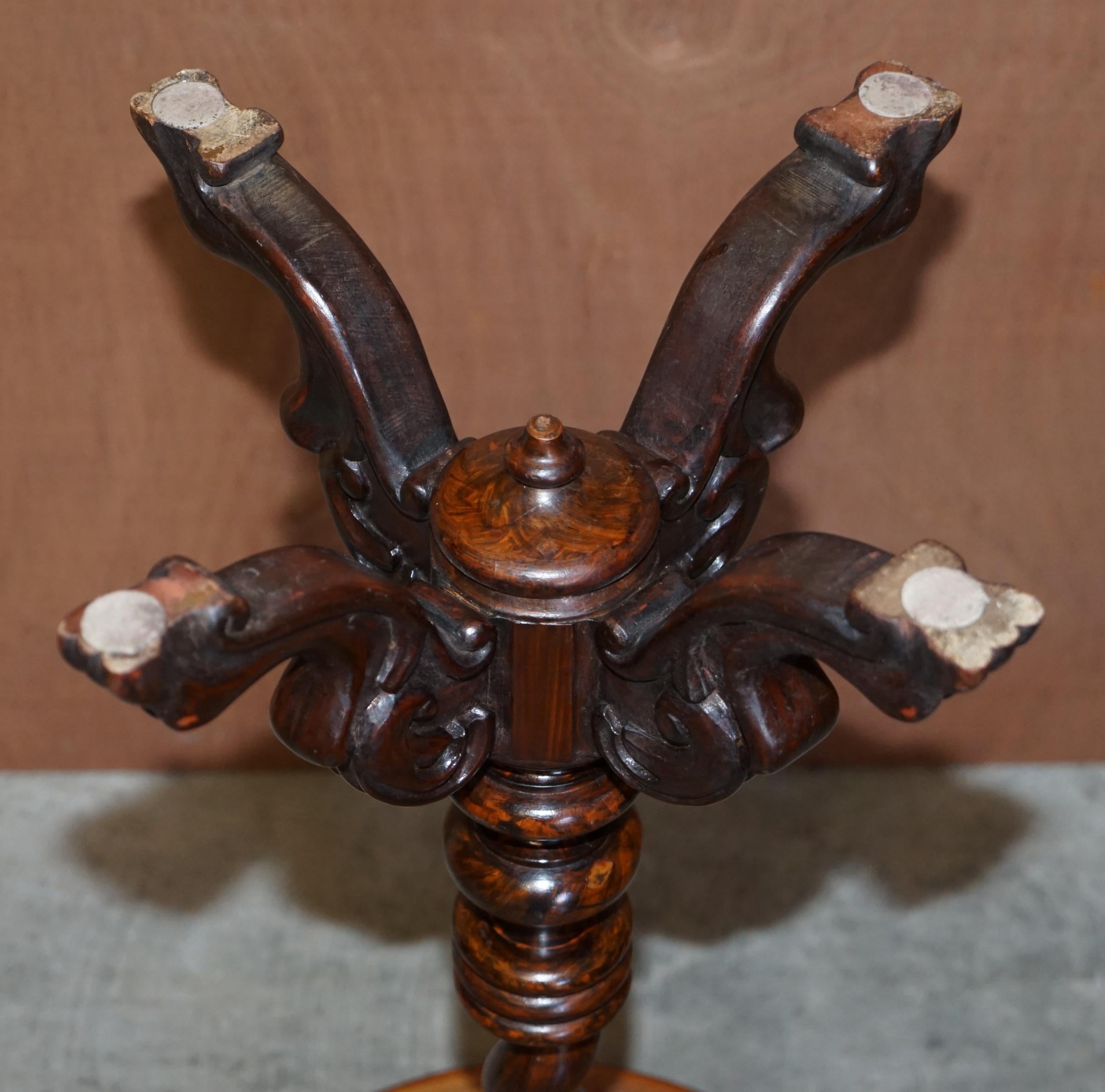 Magnifique lampe d'appoint ancienne en bois de feuillus sculpté à la main, de style Barley Twist, pour table à vin en vente 5