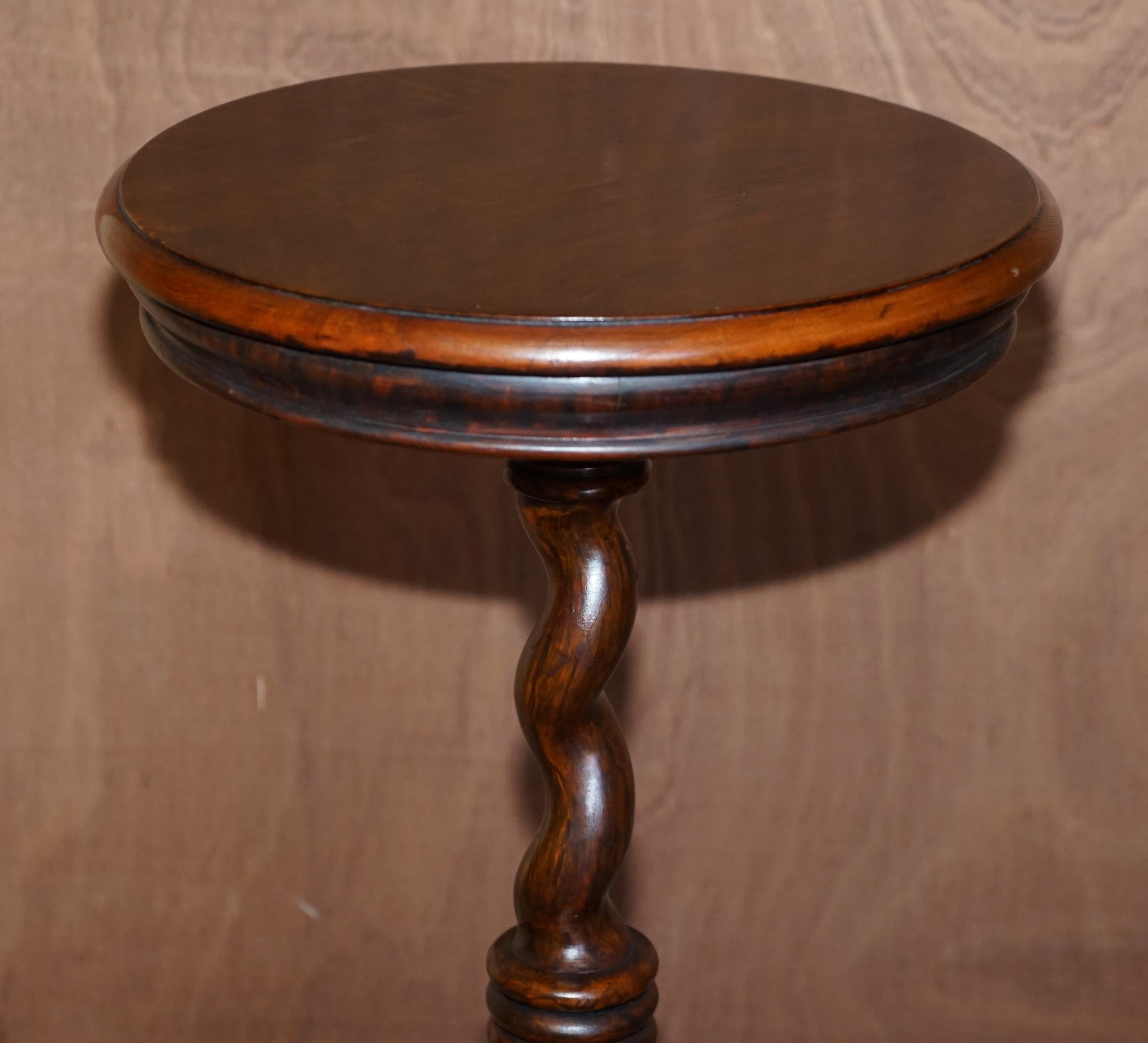 Early 20th Century Exquisite Antique Barley Twist Hand Carved Hardwood Side End Lamp Wine Table For Sale