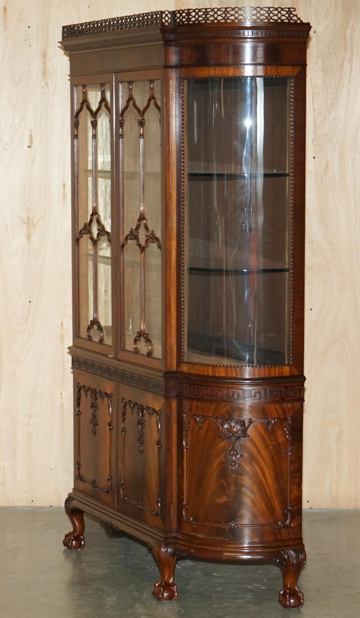 EXQUISiTE ANTIQUE CHARLES BAKER OF CHIPPENDALE HOUSE STAMPED DISPLAY CABINET For Sale 8