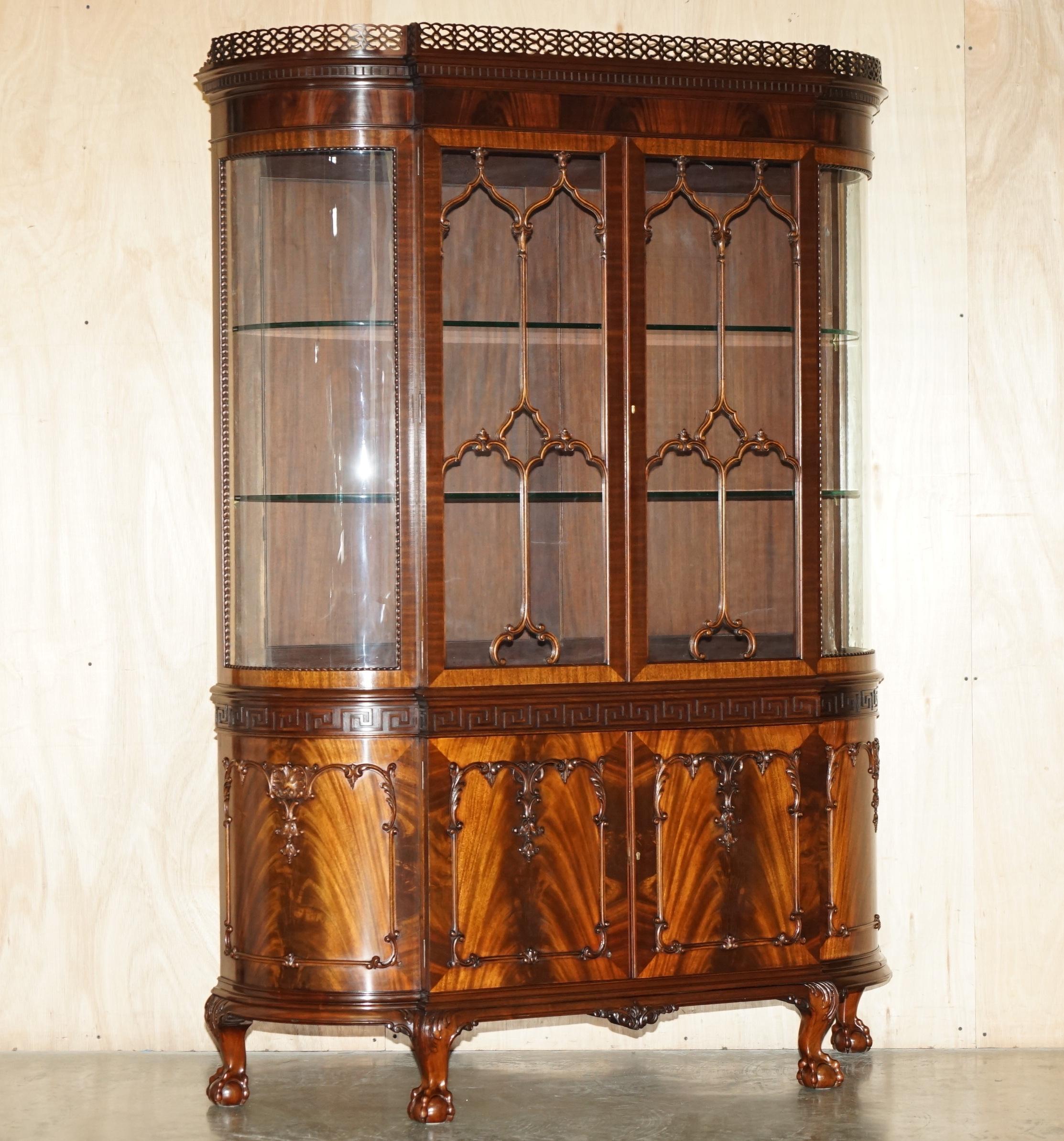 Royal House Antiques

Royal House Antiques is delighted to offer for sale this absolutely exquisite Charles Baker of Chippendale House stamped, Flamed Mahogany, domed front display cabinet with hand carved Claw & Ball feet

Please note the delivery