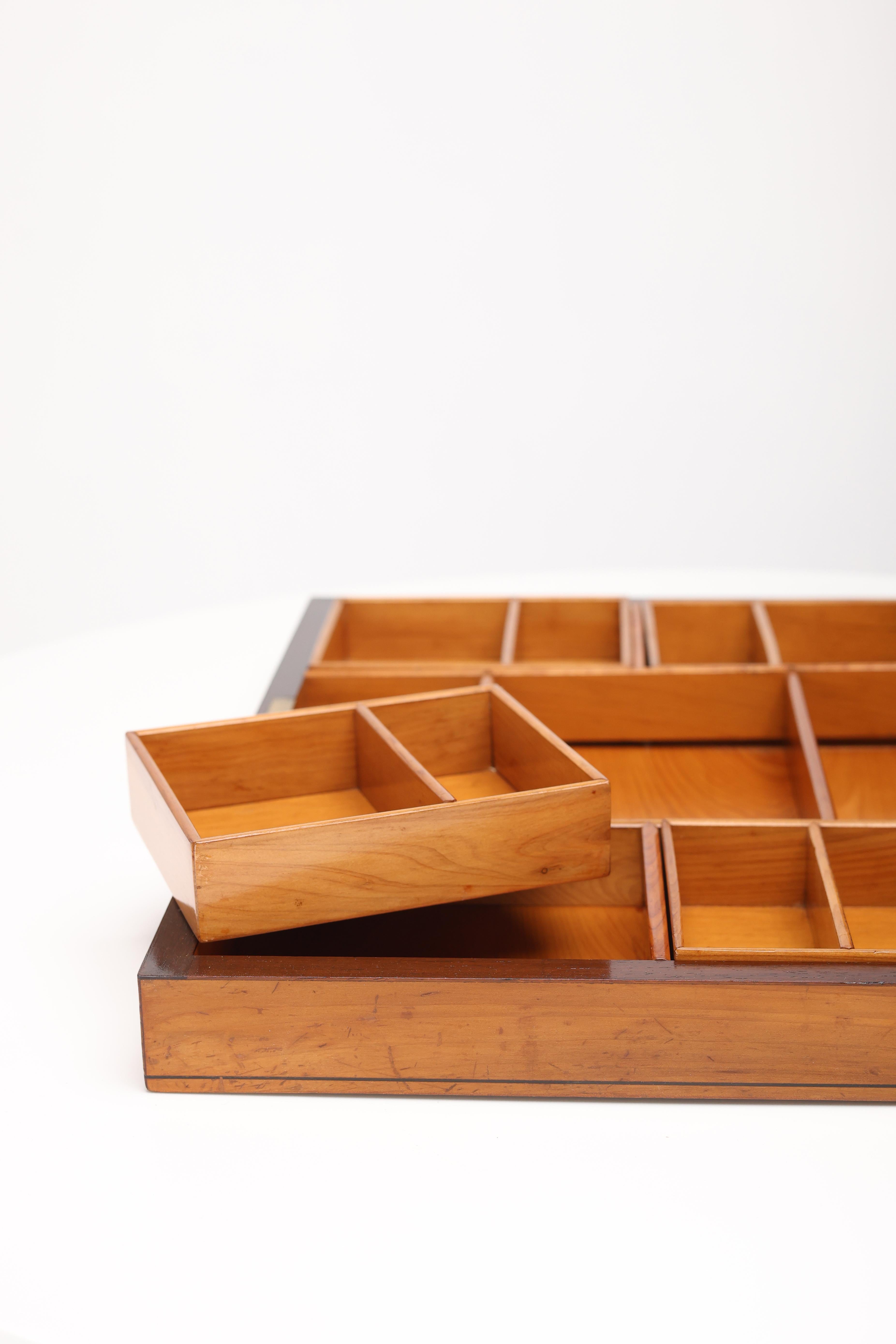 Exquisite Antique Cherrywood Jewelry Casket In Good Condition For Sale In Stahnsdorf, DE
