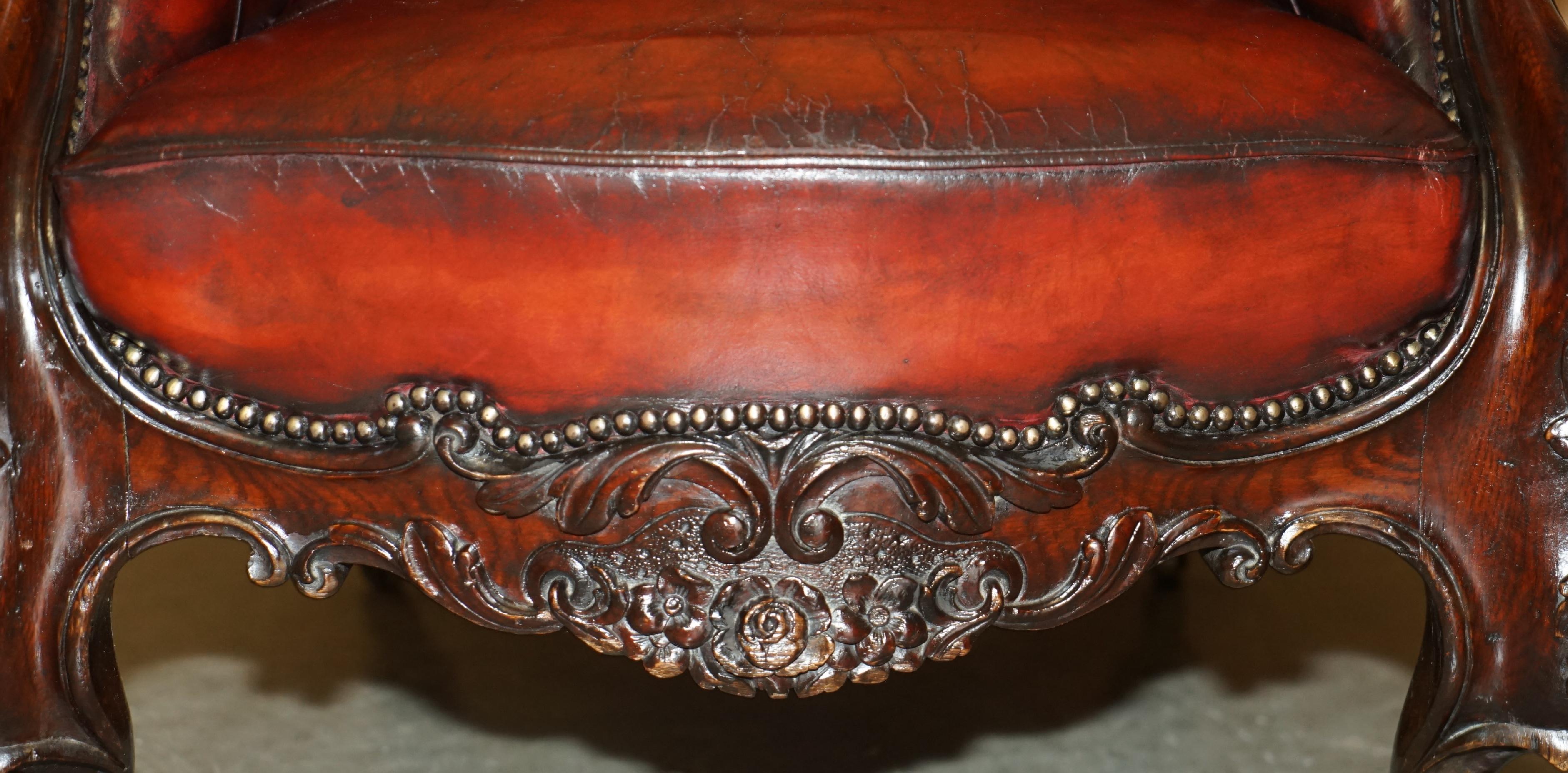 EXQUISITE ANTIQUE CIR 1840 HAND CARVED LIONS HEAD CHESTERFIELD LiBRARY ARMCHAIR For Sale 3