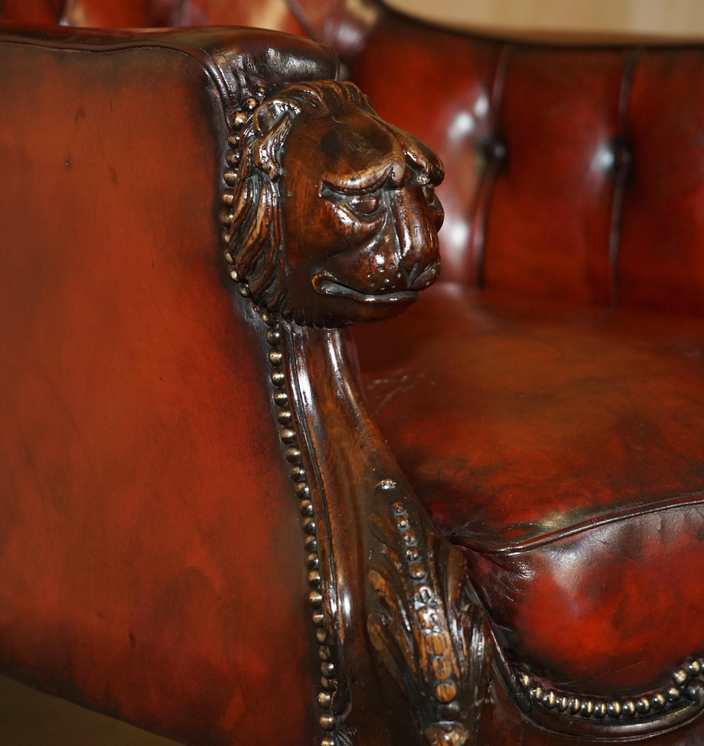 EXQUISITE ANTIQUE CIR 1840 HAND CARVED LIONS HEAD CHESTERFIELD LiBRARY ARMCHAIR In Fair Condition For Sale In West Sussex, Pulborough