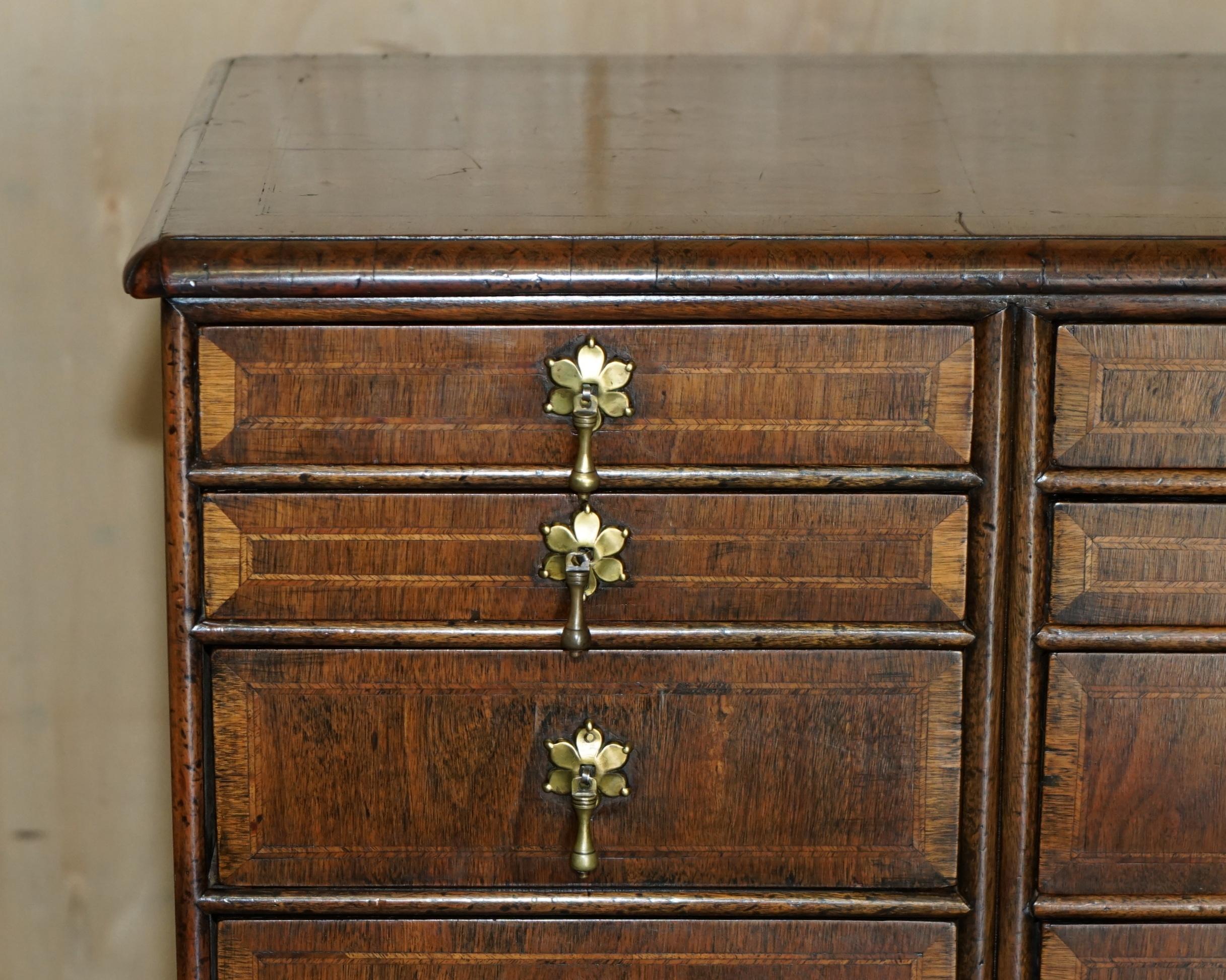English EXQUISITE ANTIQUE CIRCA 1760 BURR WALNUT GEORGE III BANK / CHEST OF DRAWERs For Sale