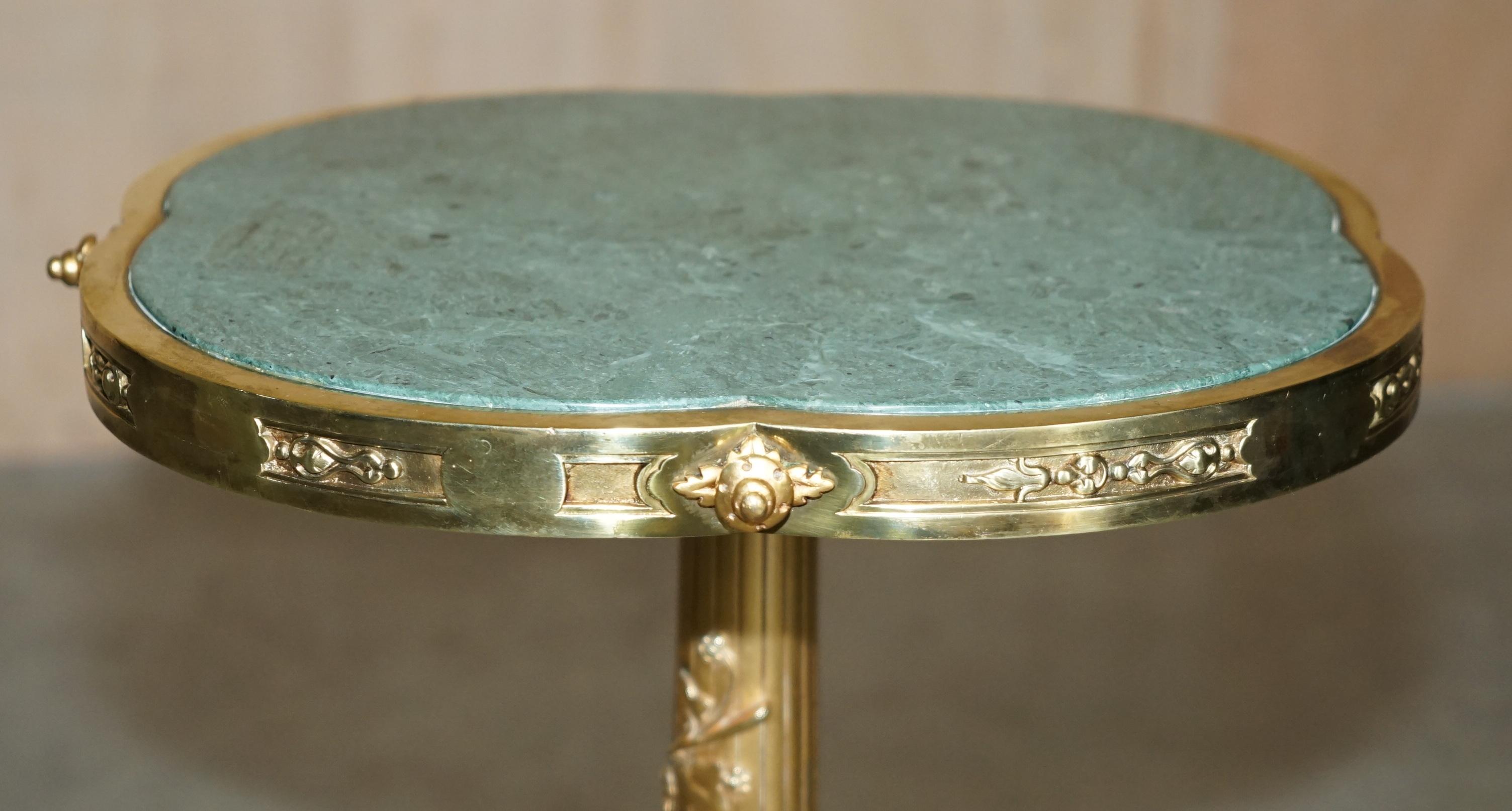 EXQUISITE ANTIQUE CIRCA 1900 BRASS SiDE END LAMP TABLE WITH THICK MARBLE TOP For Sale 9