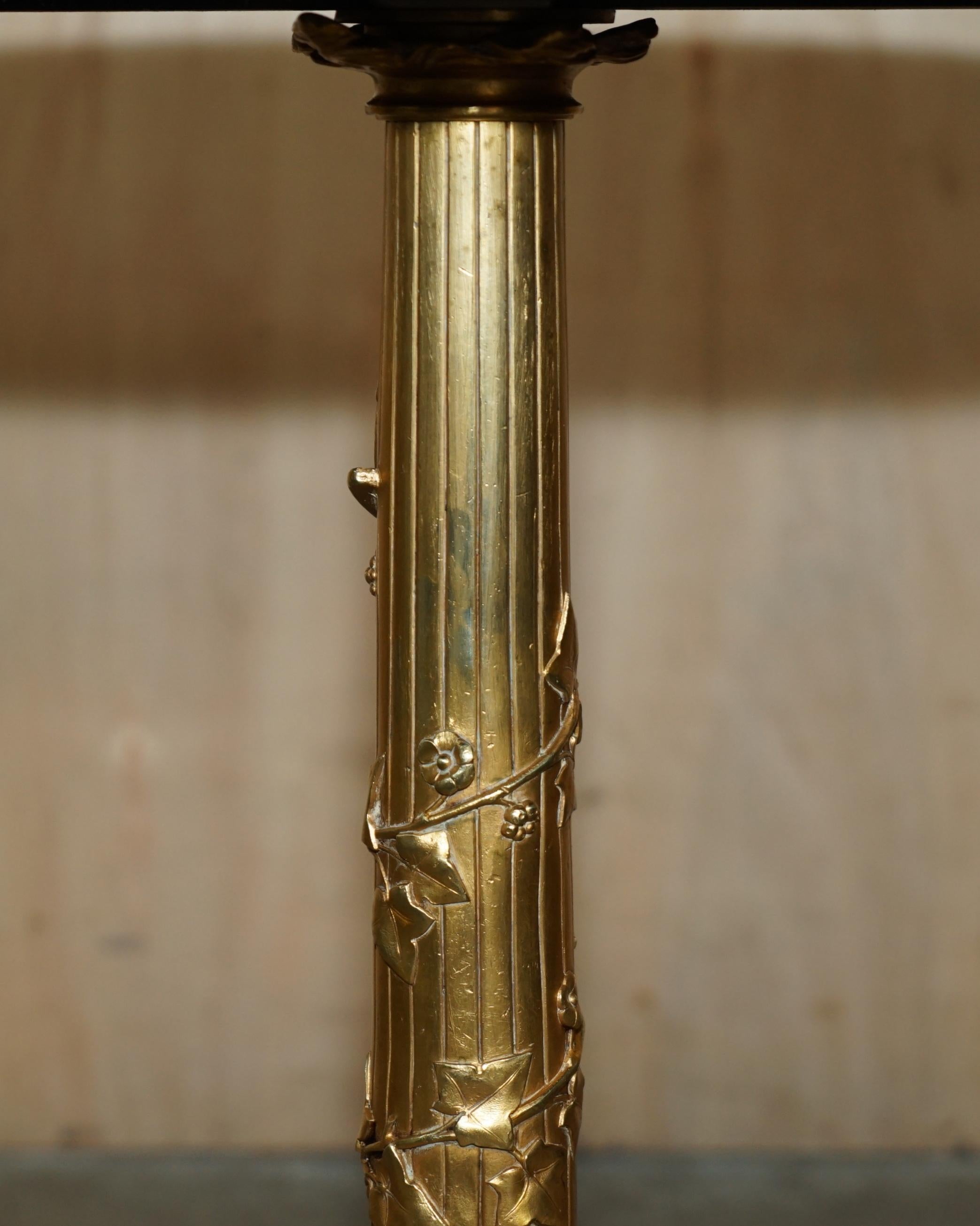 Brass EXQUISITE ANTIQUE CIRCA 1900 BRASS SiDE END LAMP TABLE WITH THICK MARBLE TOP For Sale