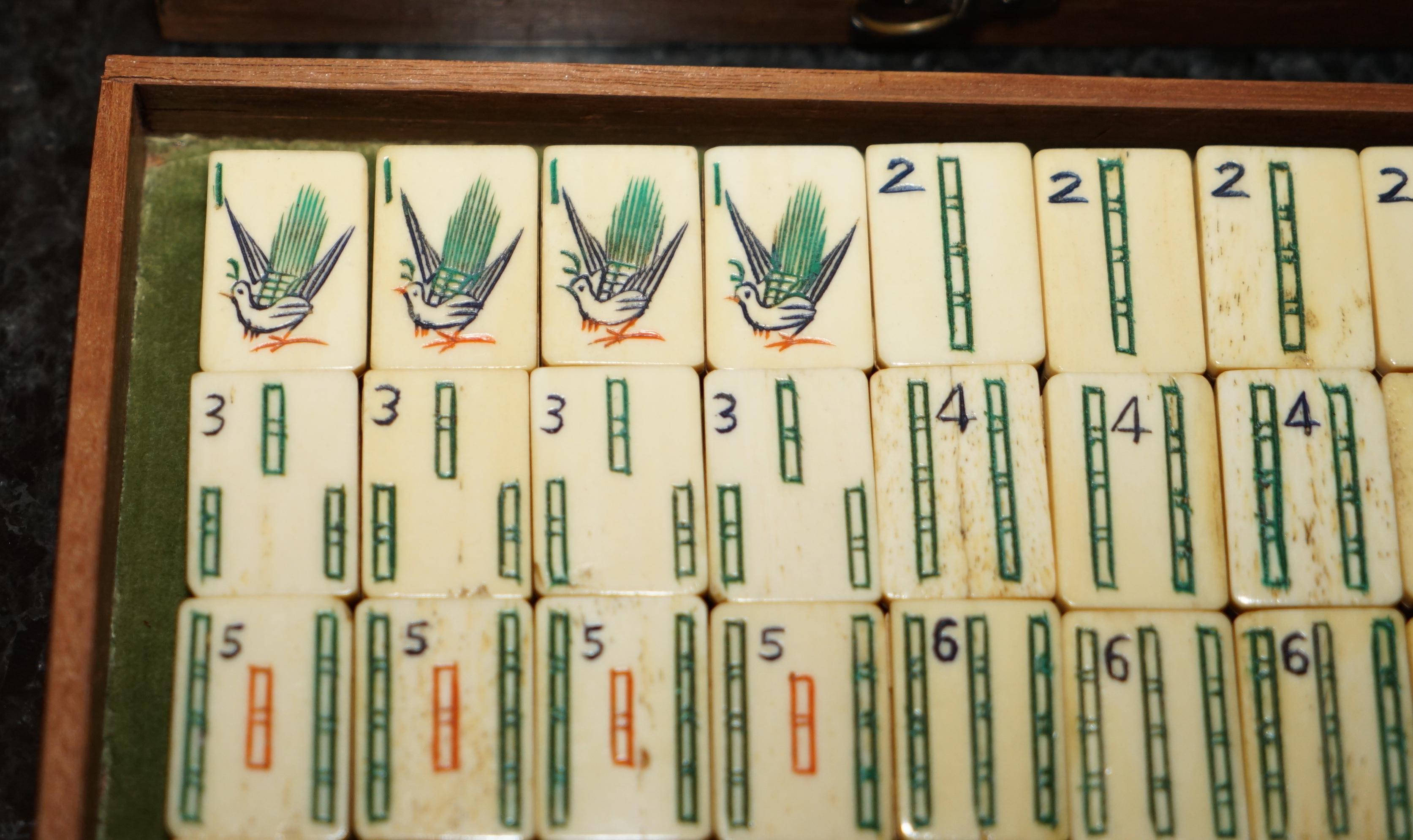 EXQUISITE ANTIQUITÉE COMPLETE FOUR PERSON MAHJONG SUITE CIRCA 1900's CHINESE EXPORT Bon état à West Sussex, Pulborough