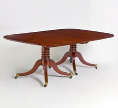 Exquisite Antique English George III-Style Mahogany Wood Dining Table