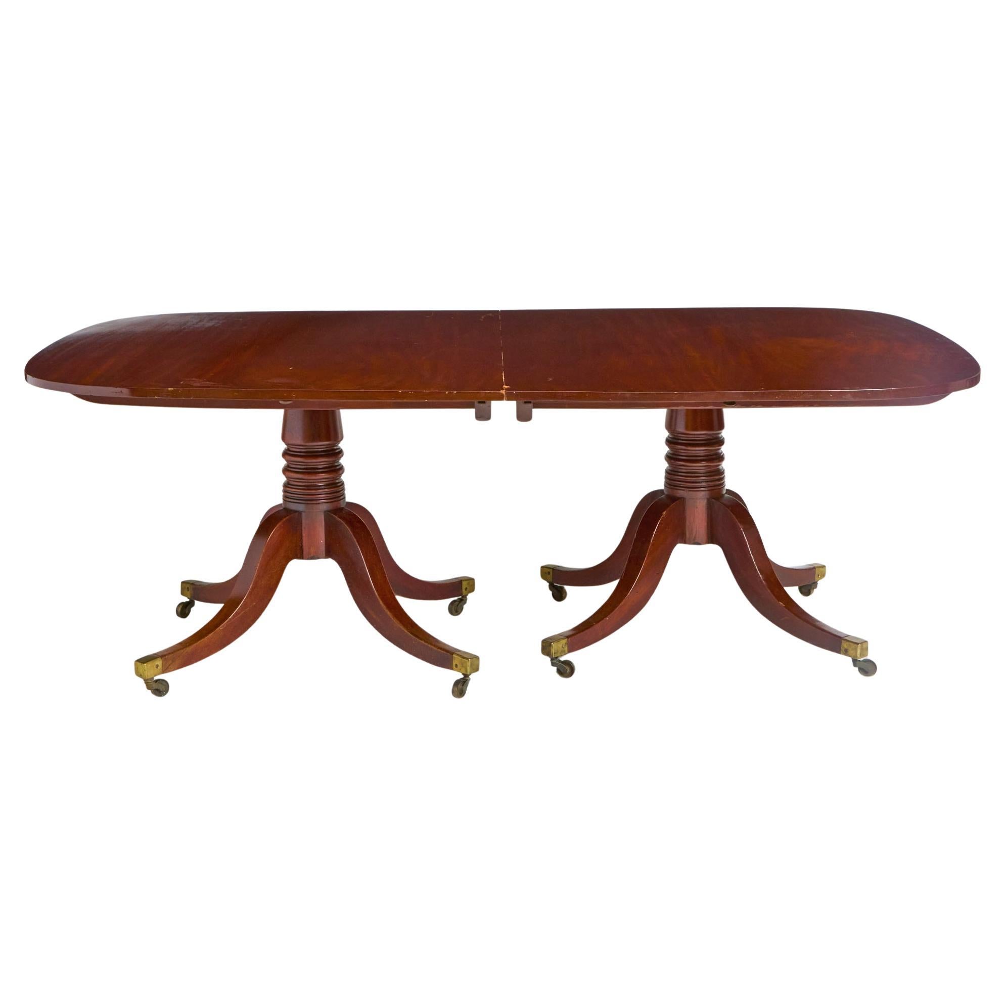 Exquisita mesa de comedor inglesa antigua de madera de caoba estilo Jorge III