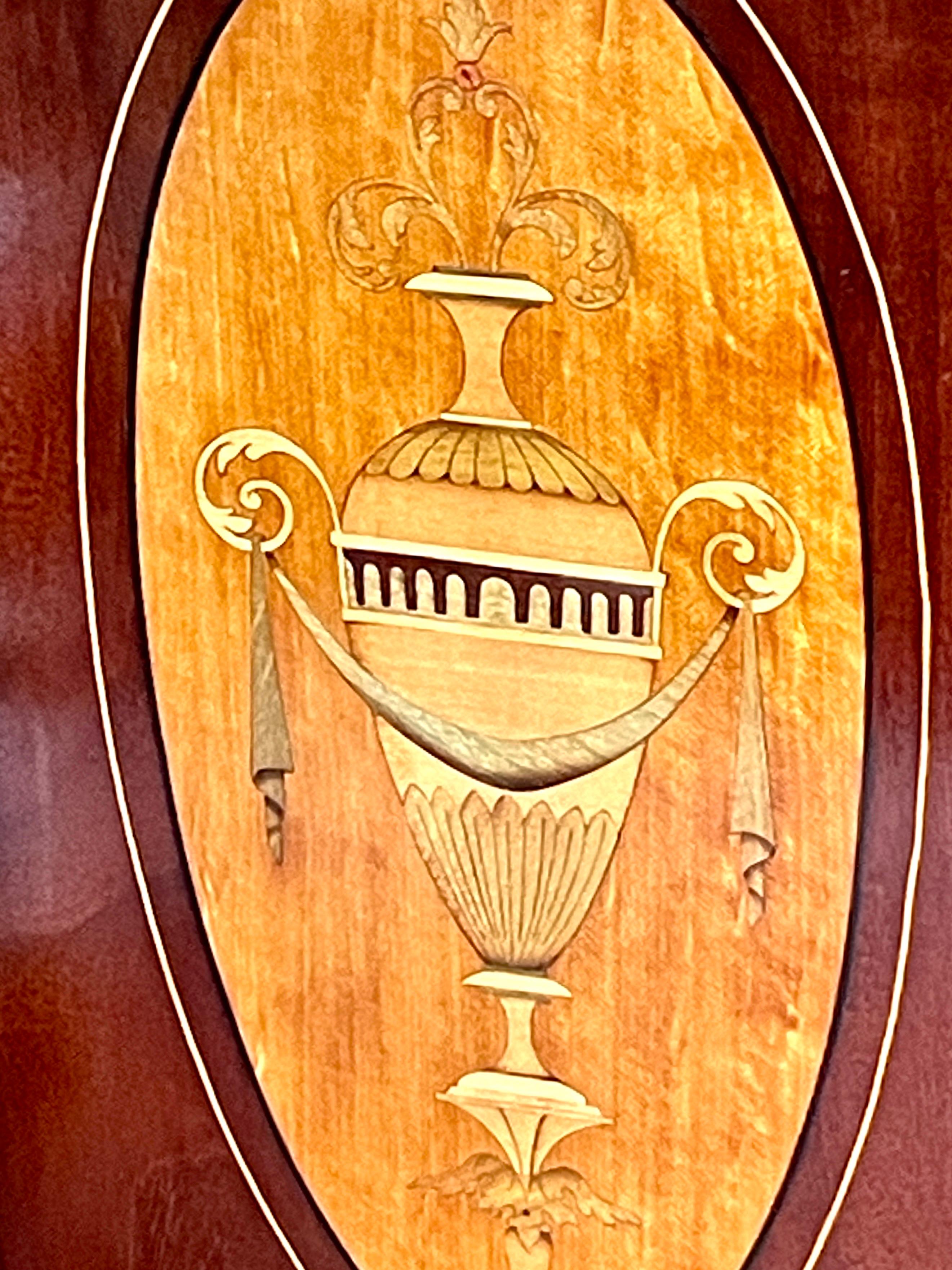 Exquisite antike englische Intarsien-Mahagoni mit Intarsien. Adam-Stil Bonheur du Jour im Zustand „Gut“ im Angebot in Charleston, SC