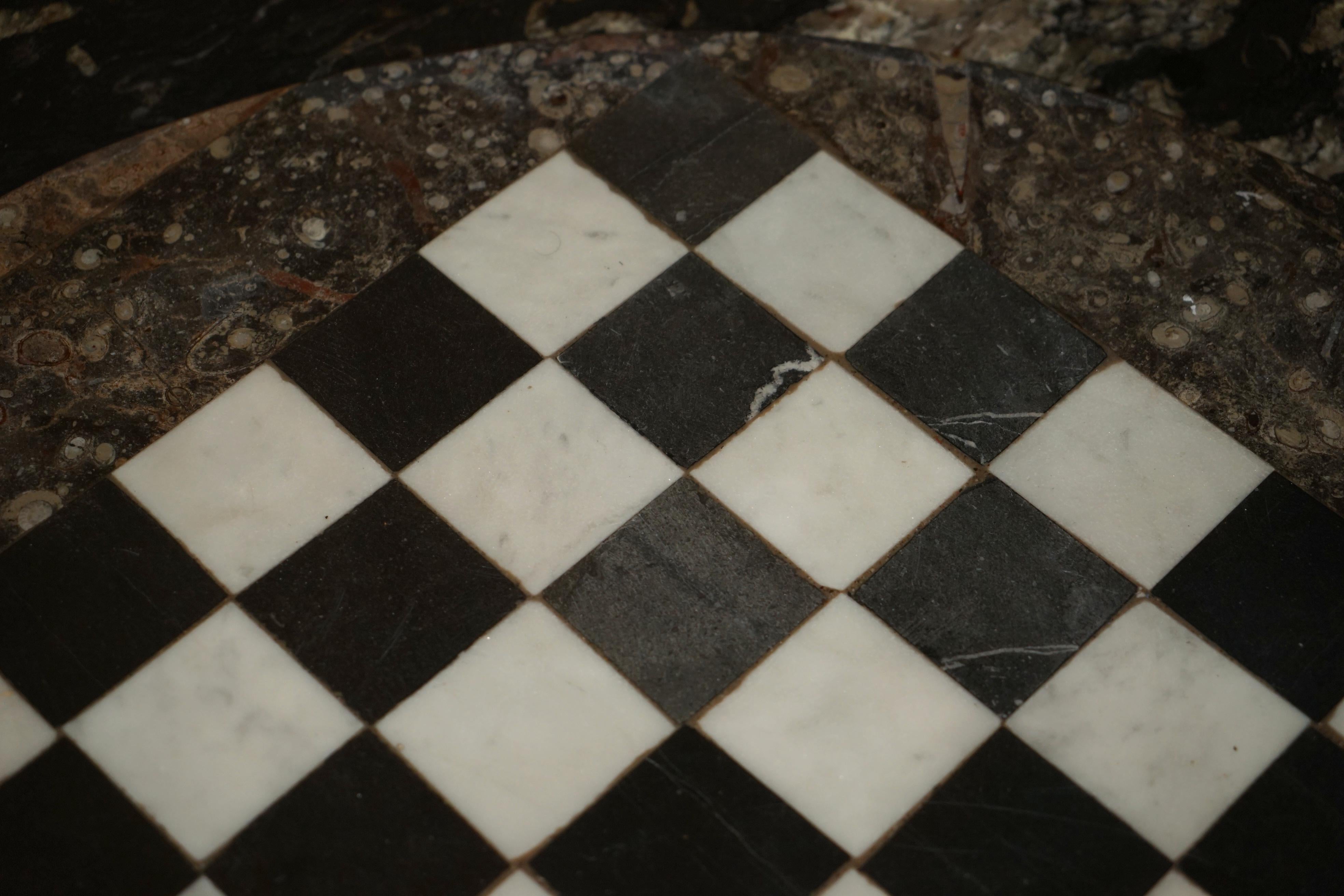 EXQUISITE ANTiQUE EXTRA LARGE FOSSIL TOP CHESSBOARD TABLE TOP IN MARBLE For Sale 7