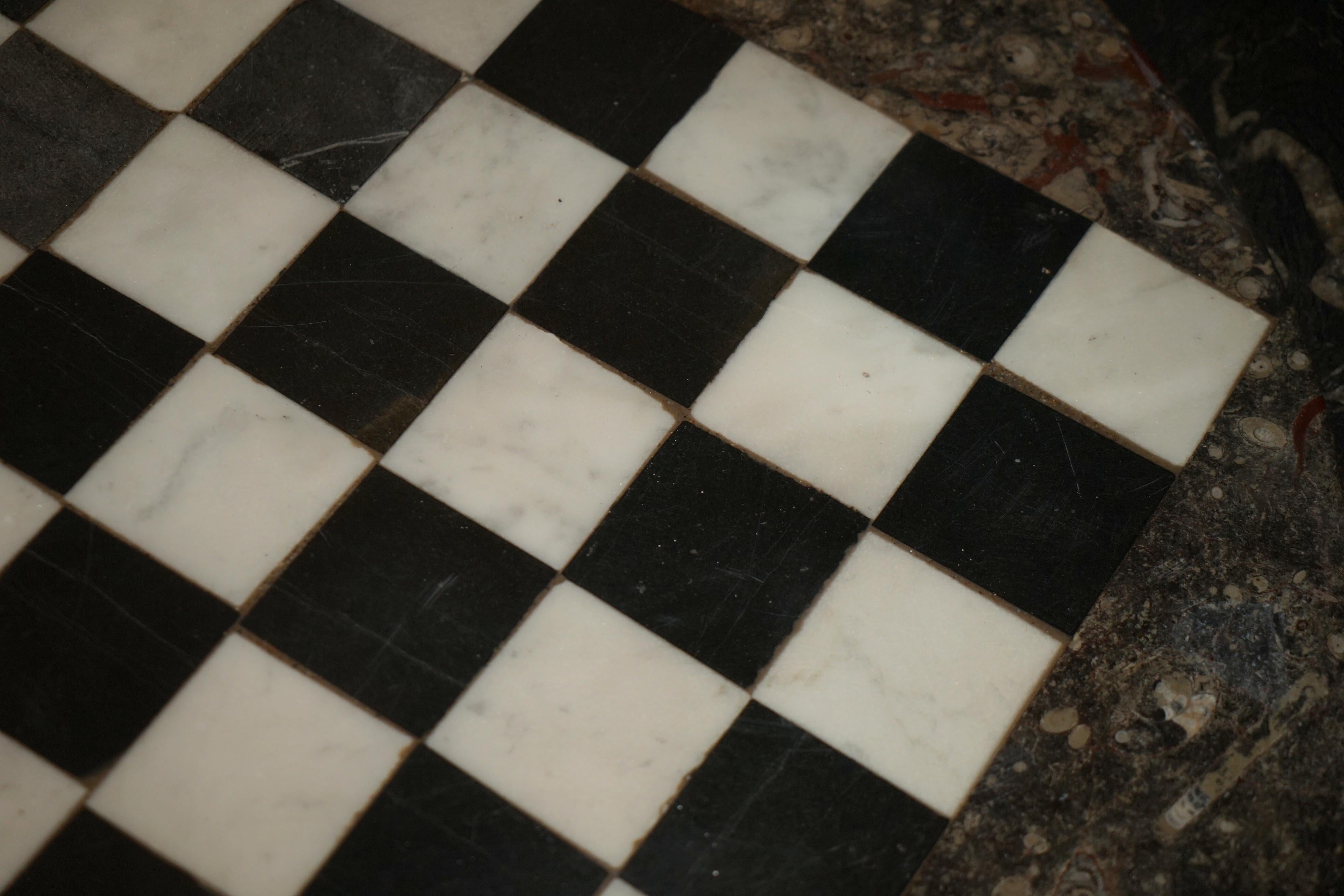 EXQUISITE ANTiQUE EXTRA LARGE FOSSIL TOP CHESSBOARD TABLE TOP IN MARBLE For Sale 8