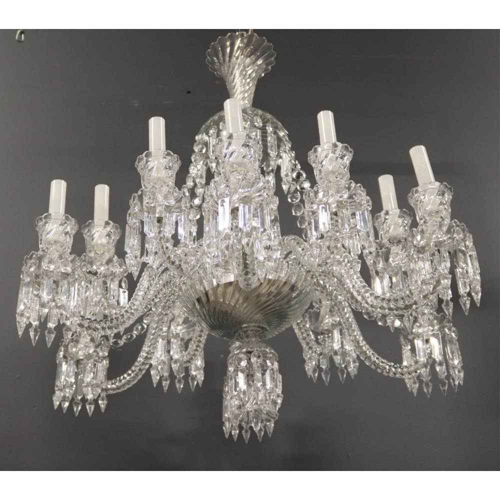Ottone Squisito lampadario Antique French in cristallo Baccarat stile Luigi XVI in vendita
