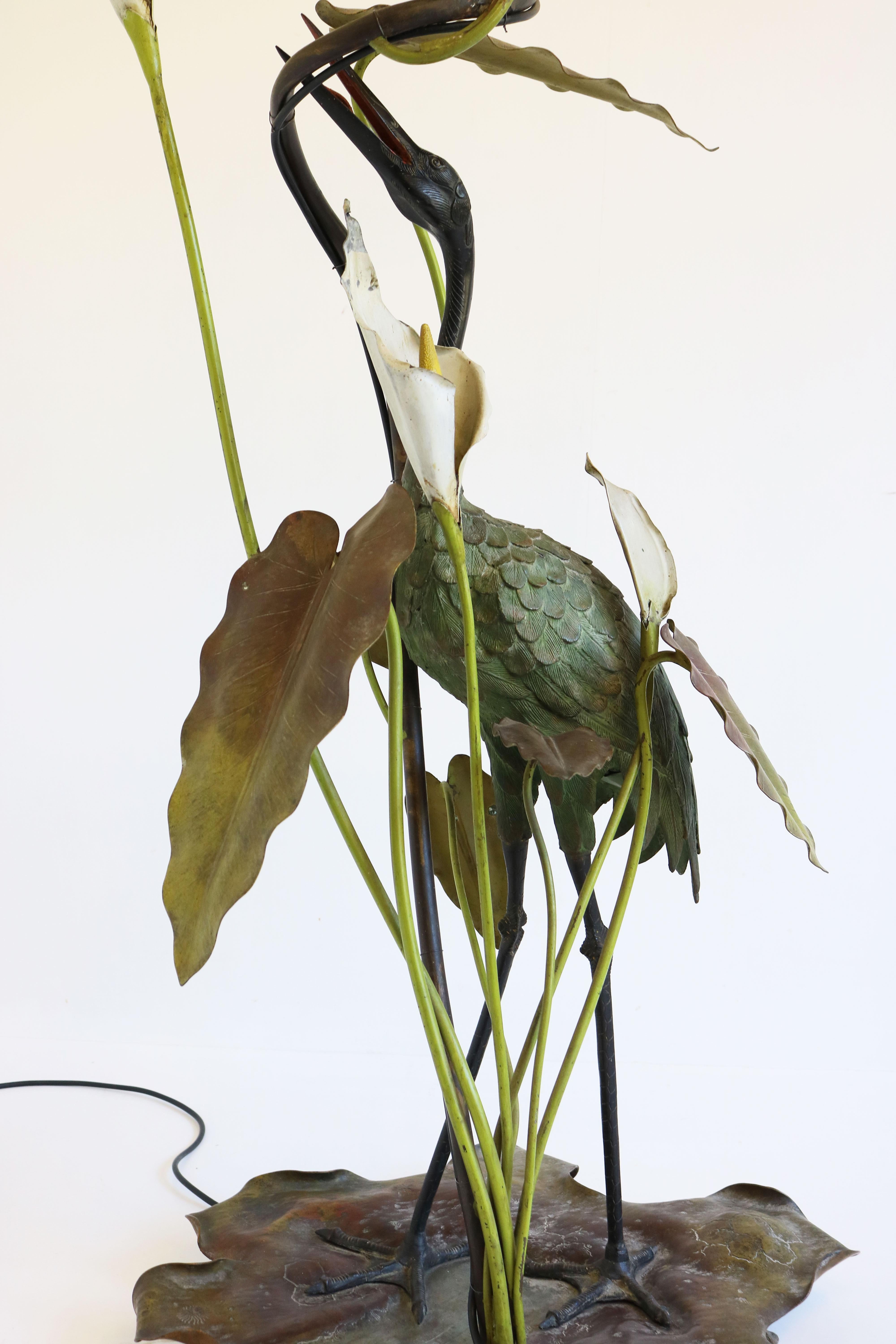 Francese Squisita lampada da terra Antique French Heron Art Nouveau Bronze Floral Lilly Pads in vendita