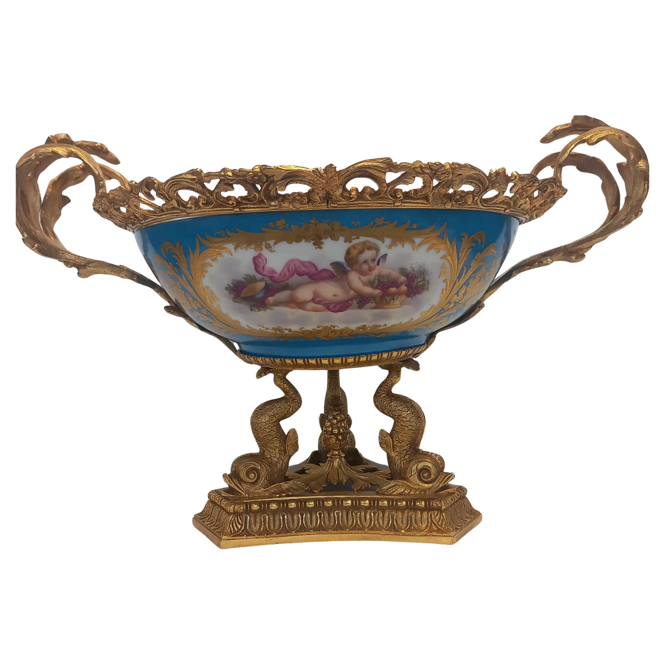 Squisito centrotavola francese in porcellana in stile Ormolu e Sèvres (metà del 1800)