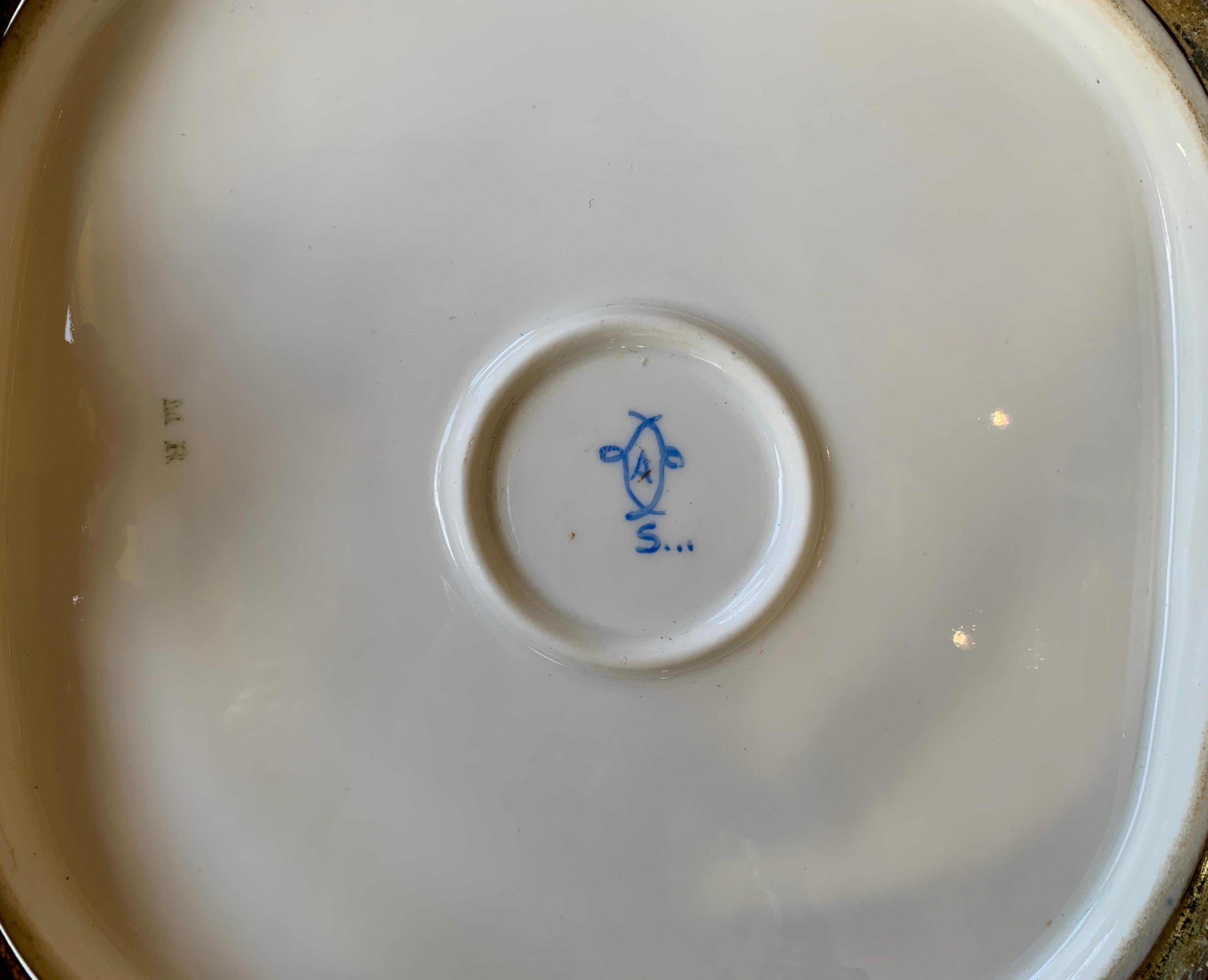 Magnifique compote de centre de table ancienne française de Sèvres en porcelaine cobalt et bronze doré en vente 1