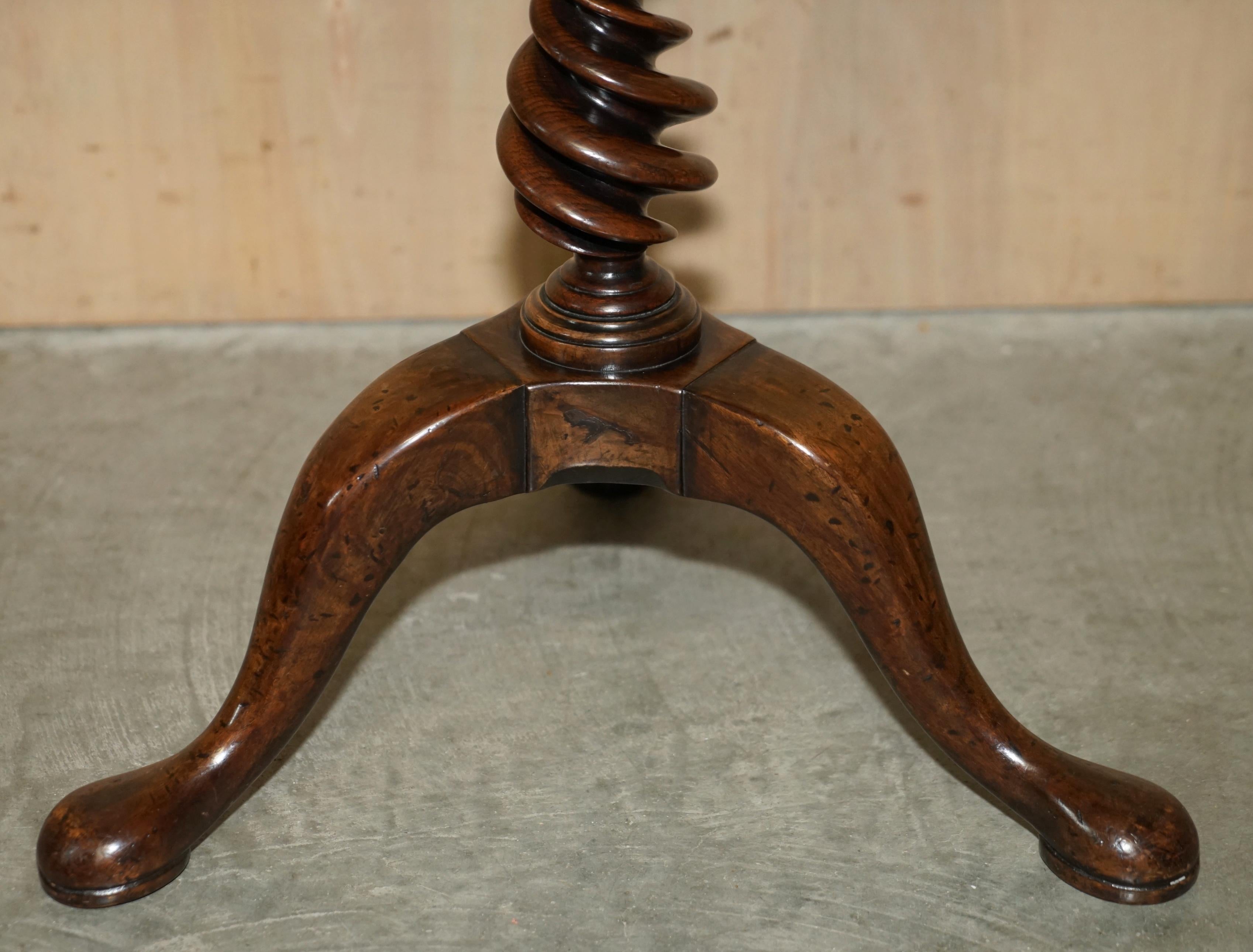 English Exquisite Antique George III circa 1800 Hardwood Side Table with Spiral Column For Sale