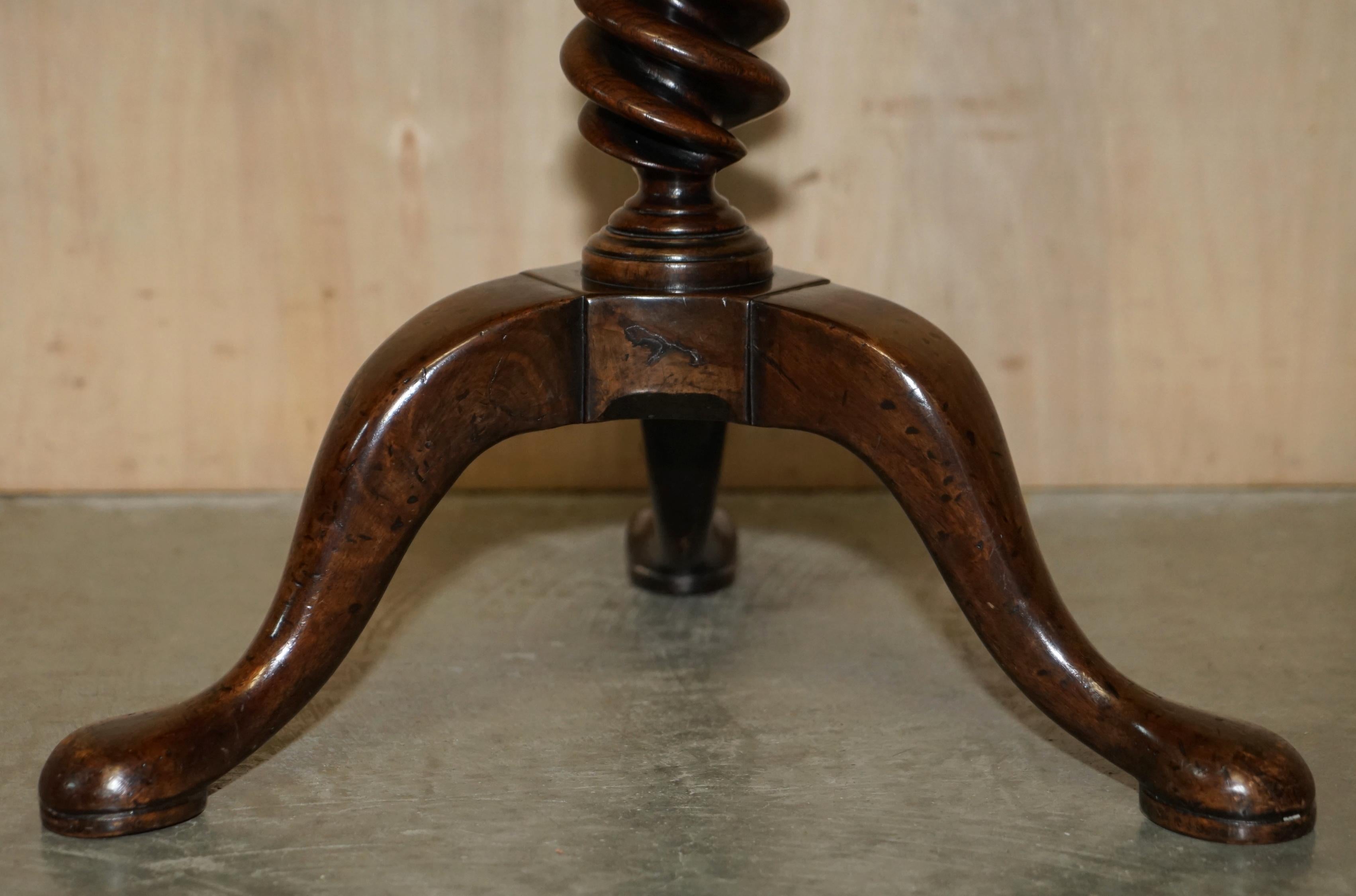 Hand-Crafted Exquisite Antique George III circa 1800 Hardwood Side Table with Spiral Column For Sale