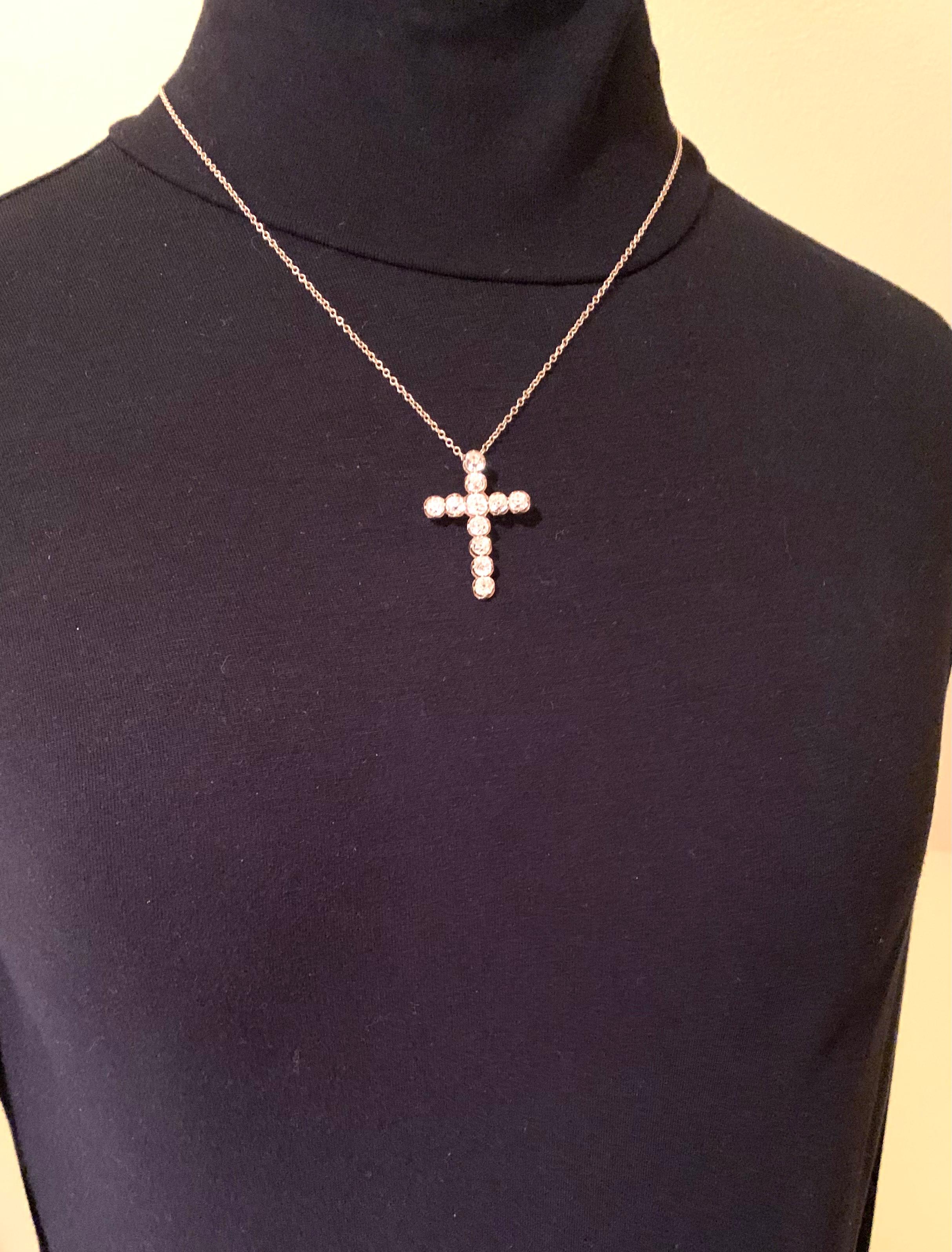 Exquisite antike georgianische 3.7TCW Diamant-Kreuz aus 18 Karat Gelbgold mit alteuropäischem Minenschliff (Alteuropäischer Brillantschliff) im Angebot