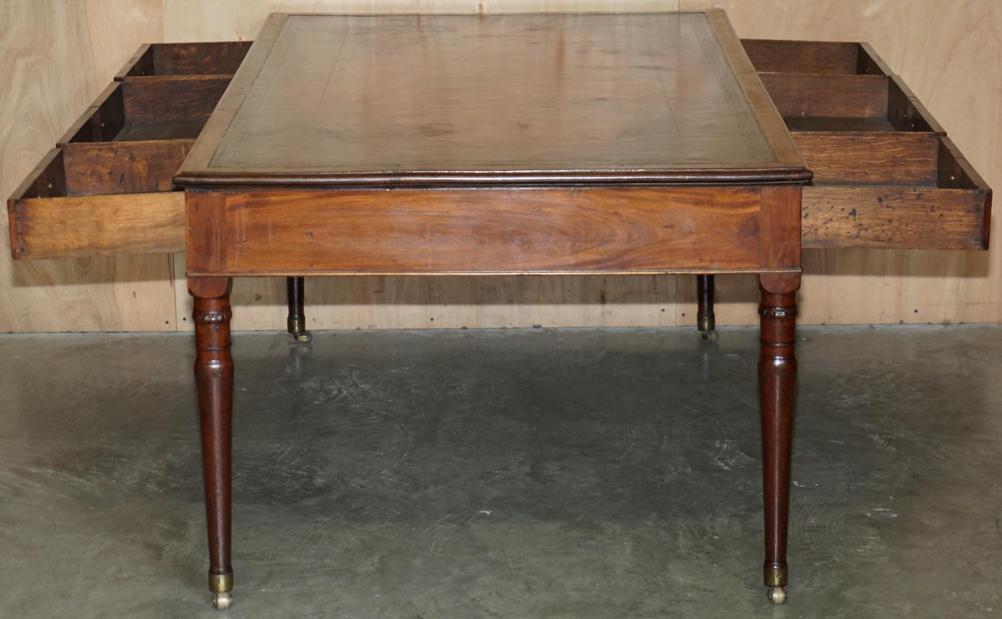 EXQUISITE ANTiQUE GEORGIAN IRISH 1780 RESTORED BROWN LEATHER WRITING TABLE DESK For Sale 12