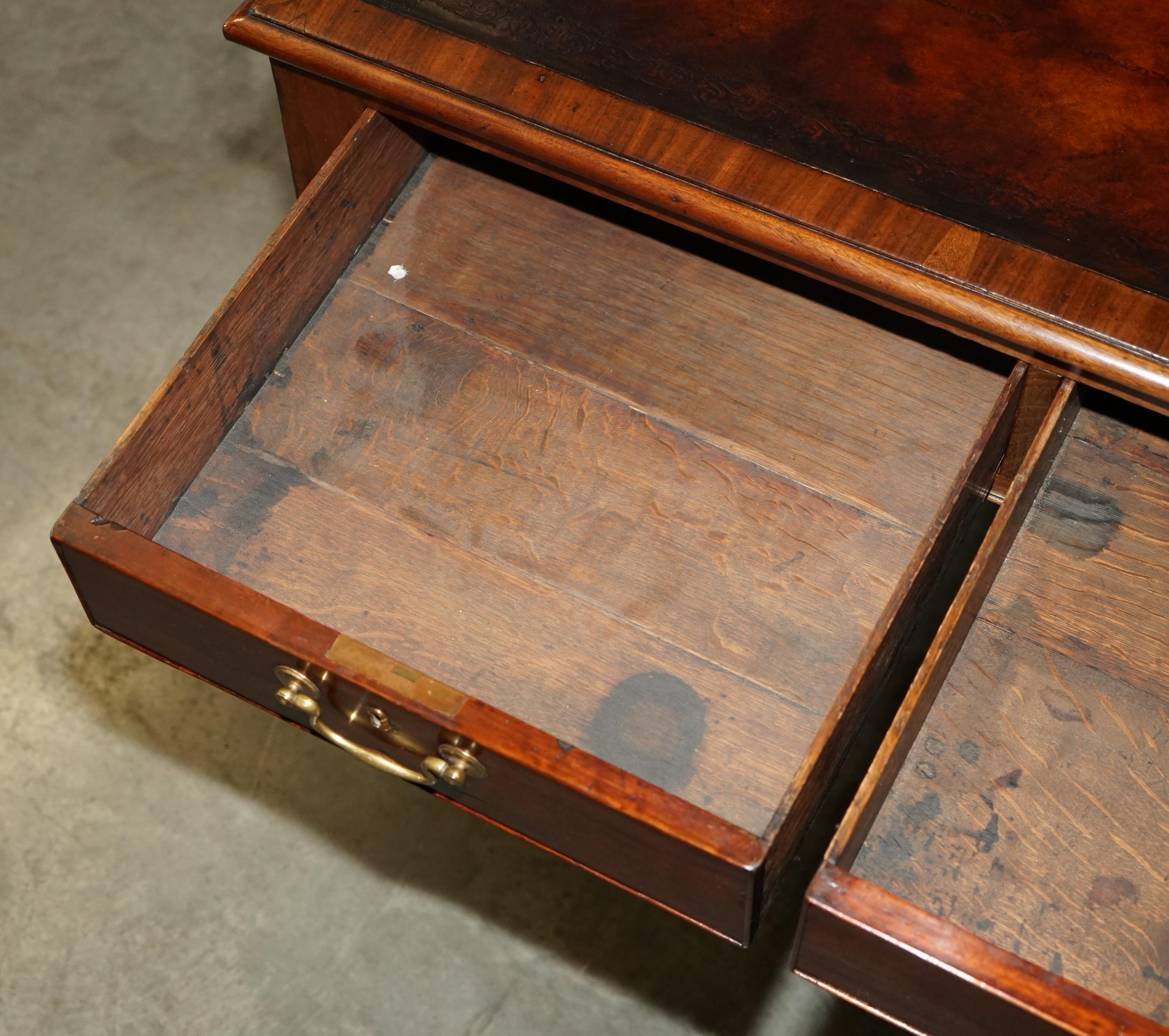 EXQUISITO ESCRITORIO DE MESA DE ESCRITURA EN CUERO MARRON RESTAURADO DE 1780 IRLANDA GEORGICA ANTiQUE en venta 13
