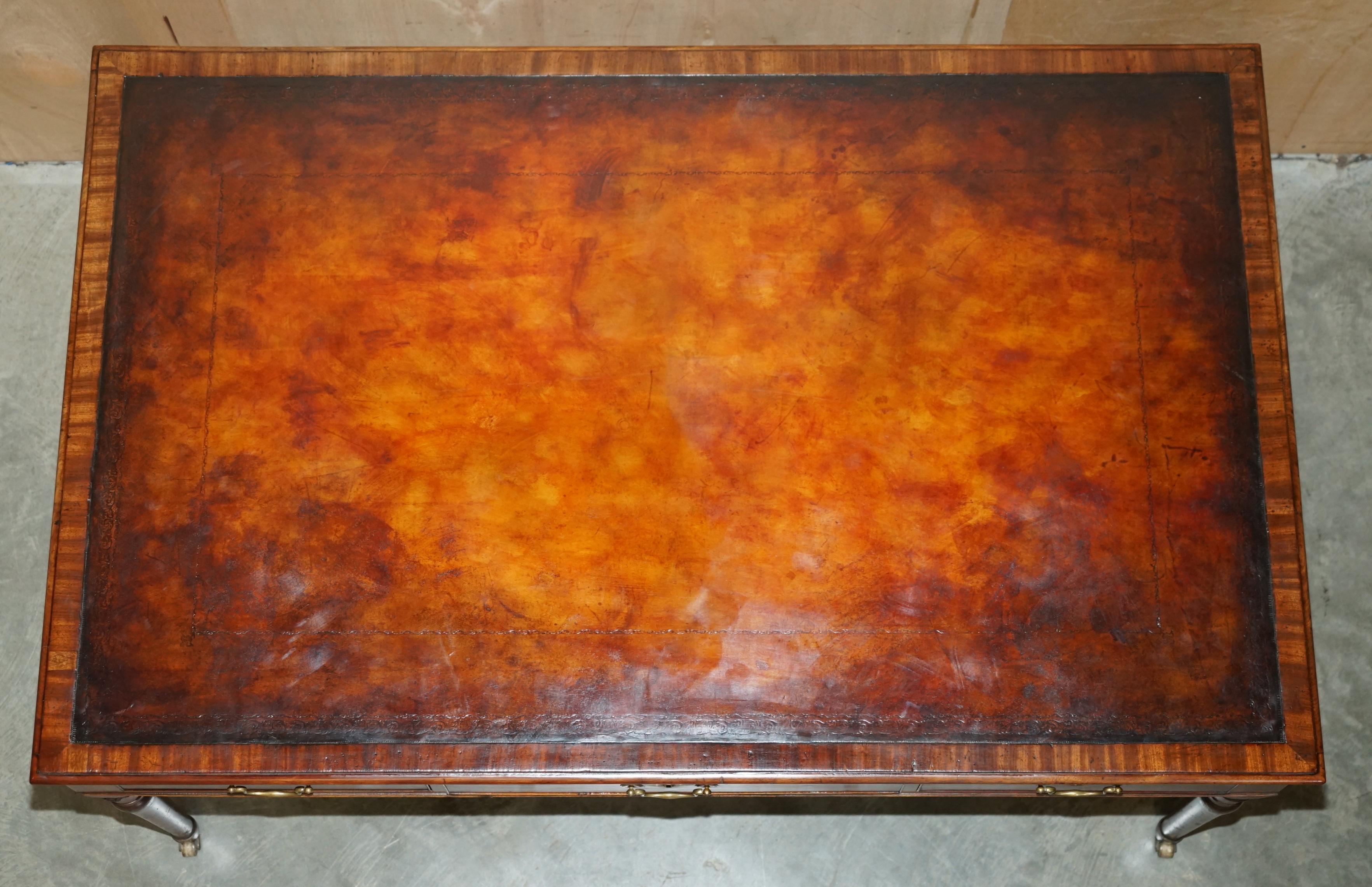 EXQUISITO ESCRITORIO DE MESA DE ESCRITURA EN CUERO MARRON RESTAURADO DE 1780 IRLANDA GEORGICA ANTiQUE Irlandés en venta