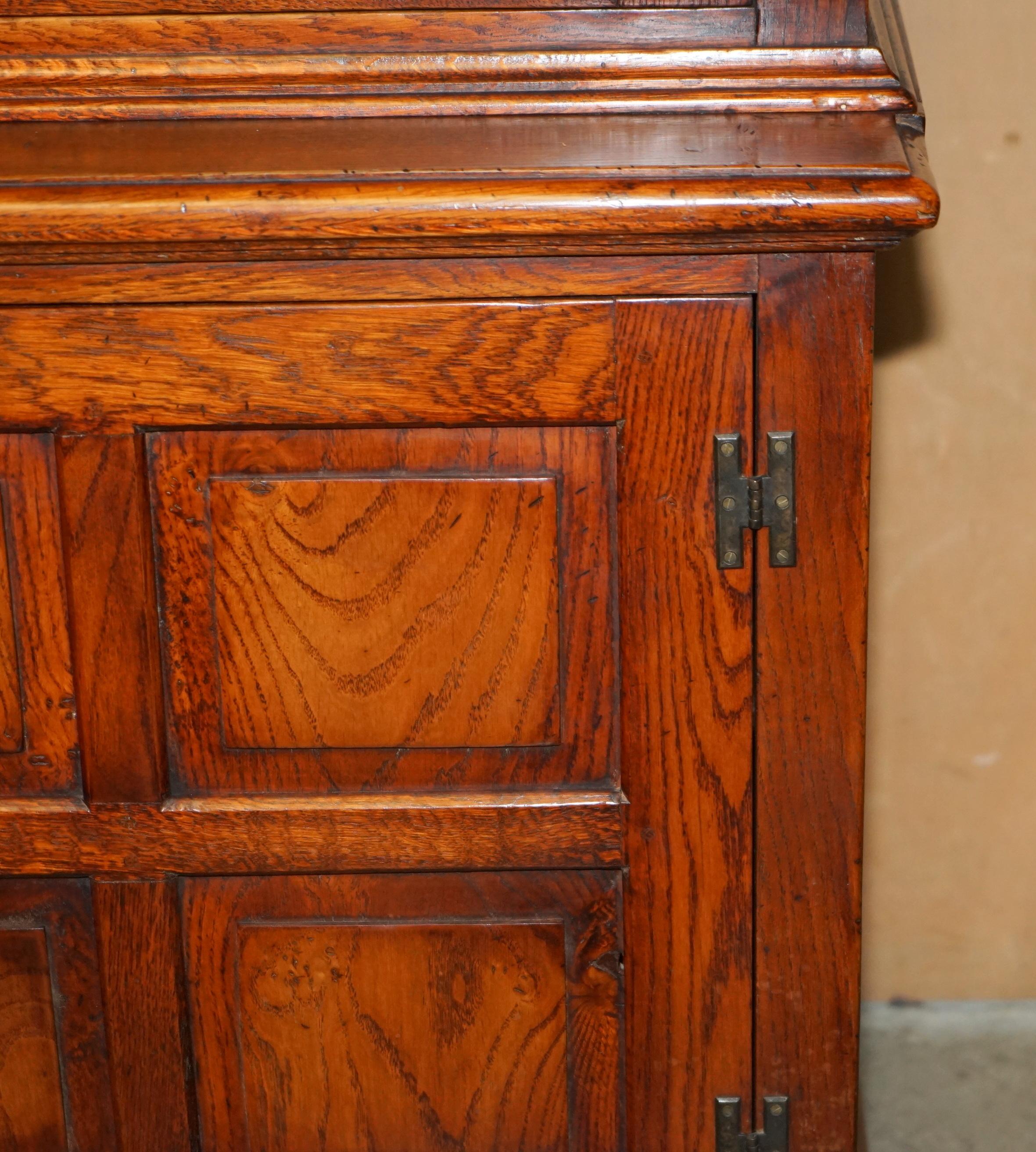 EXQUISITE ANTiQUE GEORGIAN PANELLED ELM & OAK WELSH DRESSER OR LIBRARY BOOKCASE In Good Condition In West Sussex, Pulborough