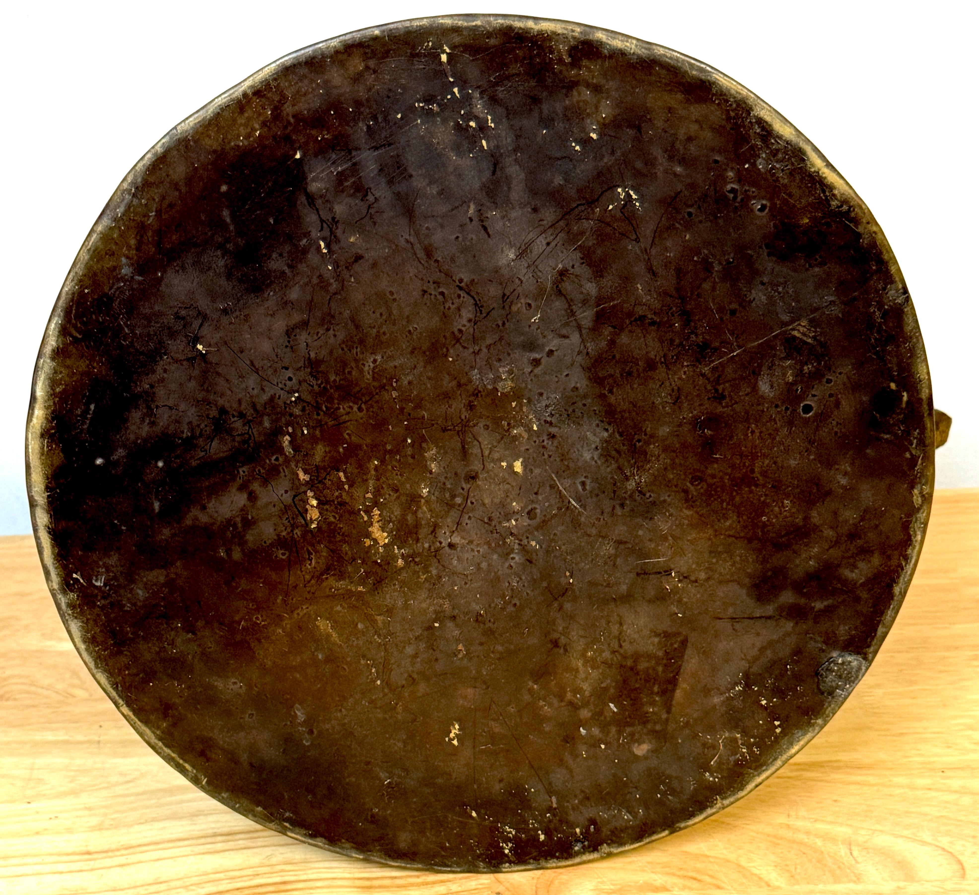 Exquis coffret ancien islamique moghol gravé et doré à dôme en émail doré, n° 145 en vente 7