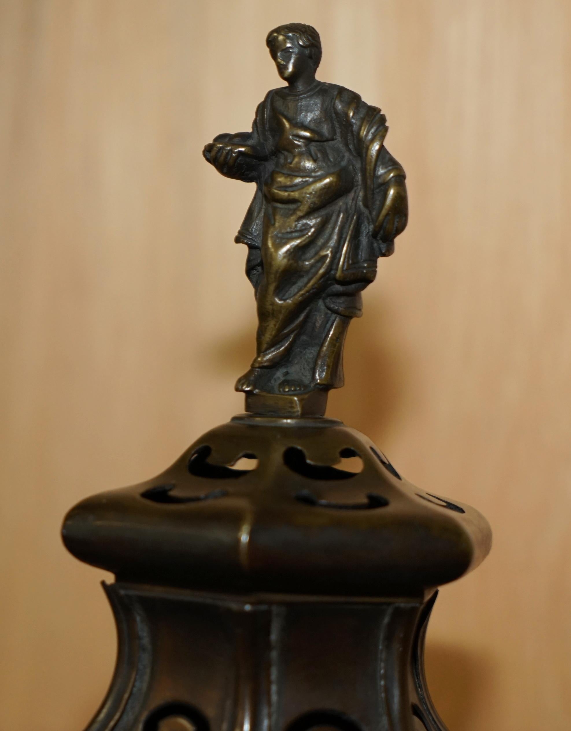 EXQUISITE lampe de table italienne antique en rotin, récupérée dans un post de lampe en rotin Bon état - En vente à West Sussex, Pulborough