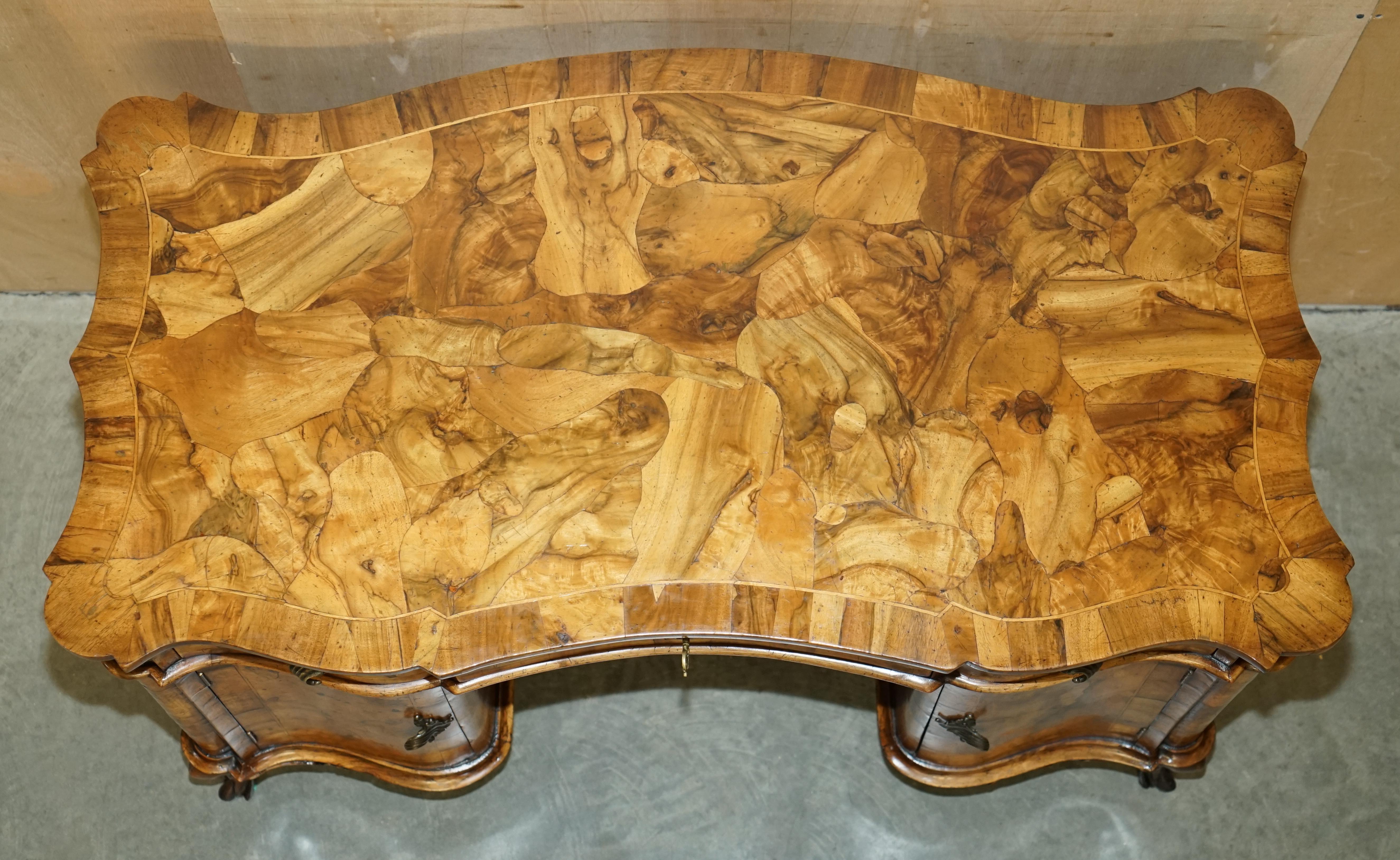EXQUISITE ANTIQUE ITALIAN CIRCA 1860 OLIVE WOOD DESK WRITING TABLE SUBLiME WOOD For Sale 5